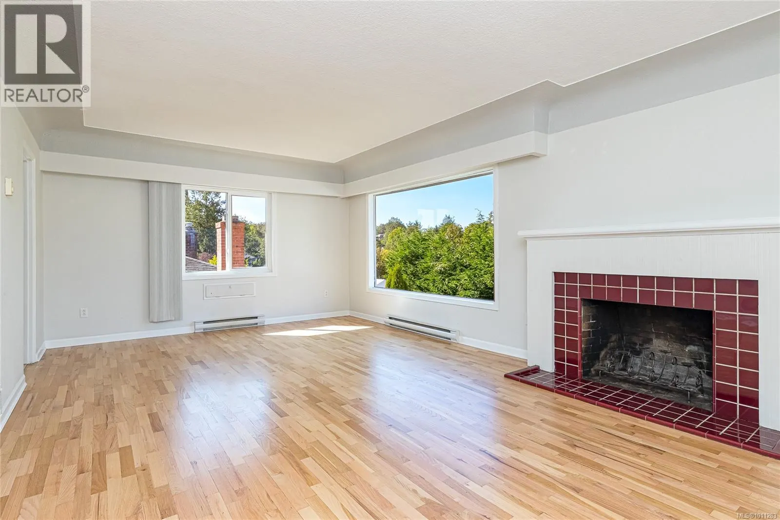 3160 Mars St
