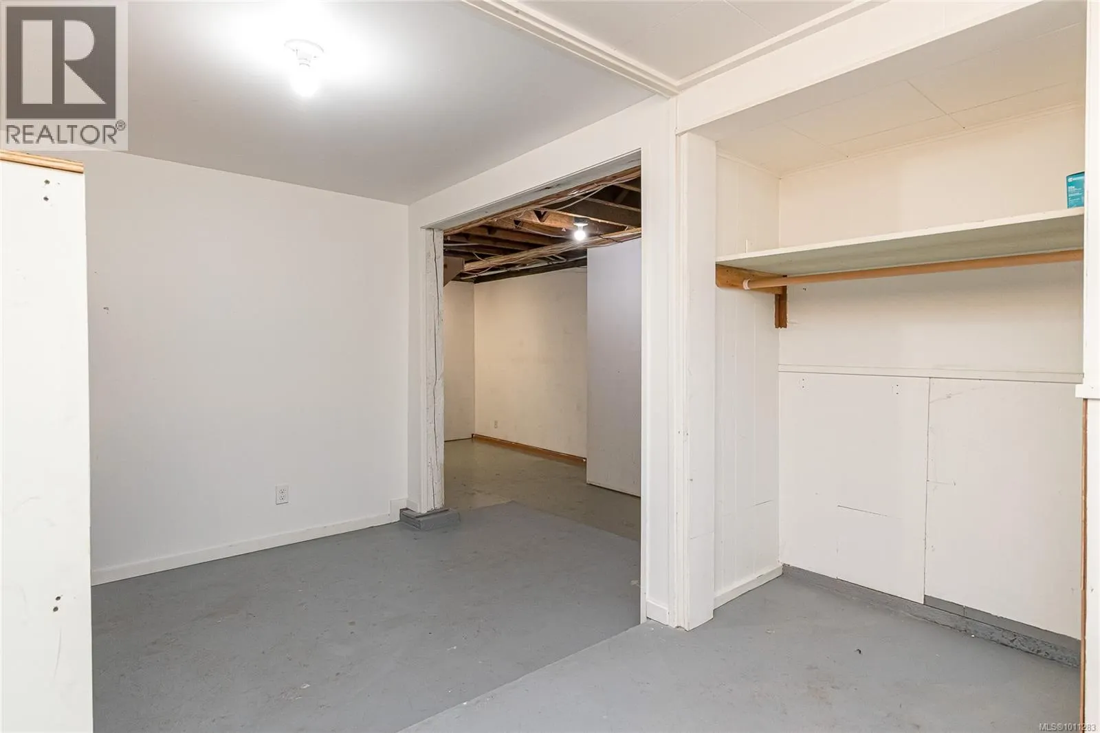 3160 Mars St