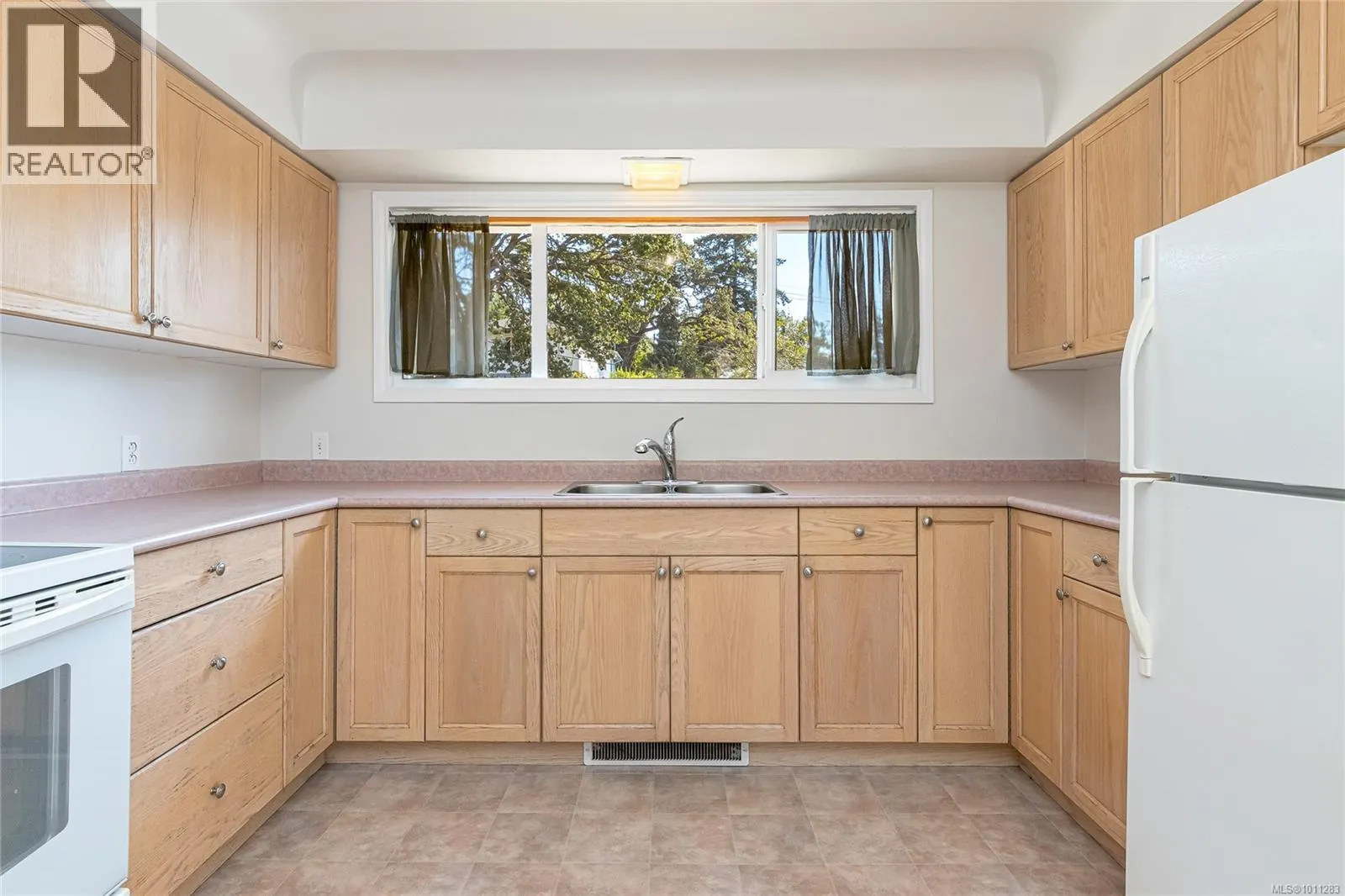 3160 Mars St