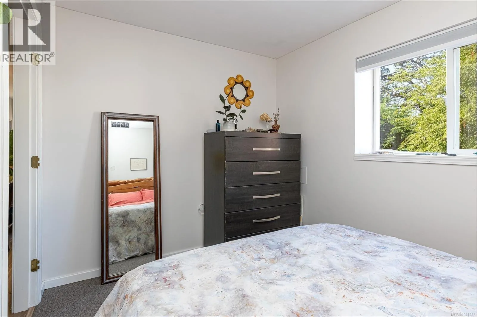 3160 Mars St