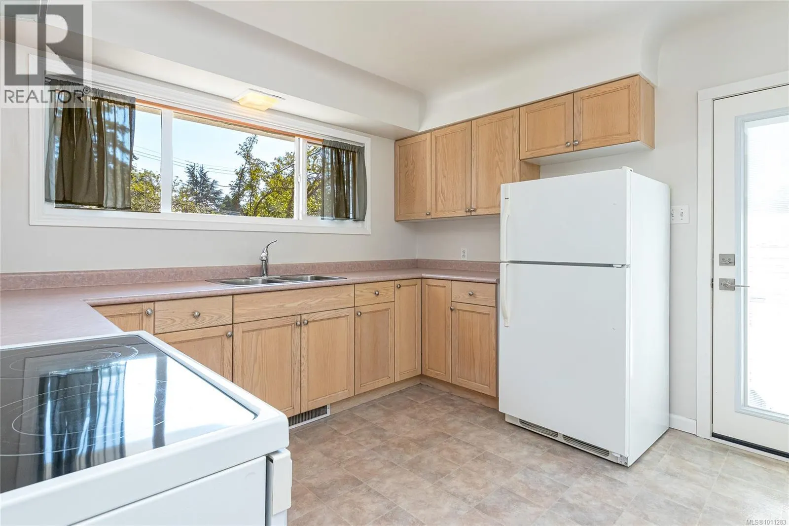 3160 Mars St
