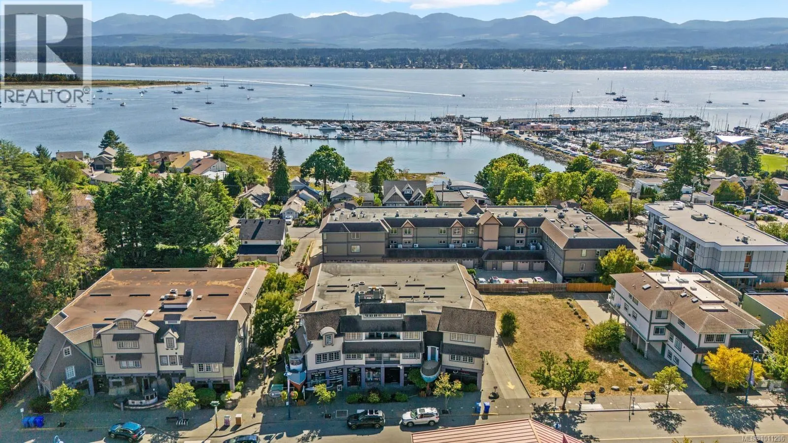 304 1705 Comox Ave