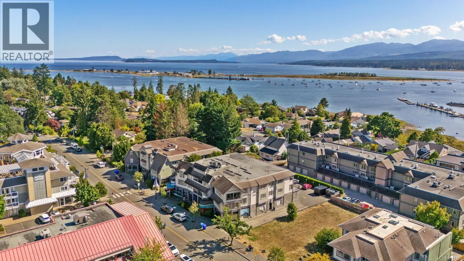 304 1705 Comox Ave