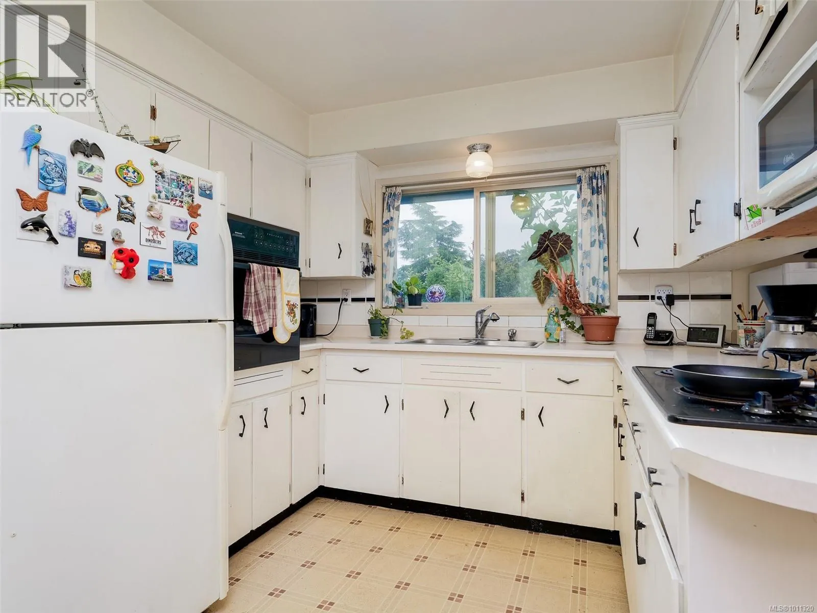 1611 Elm St