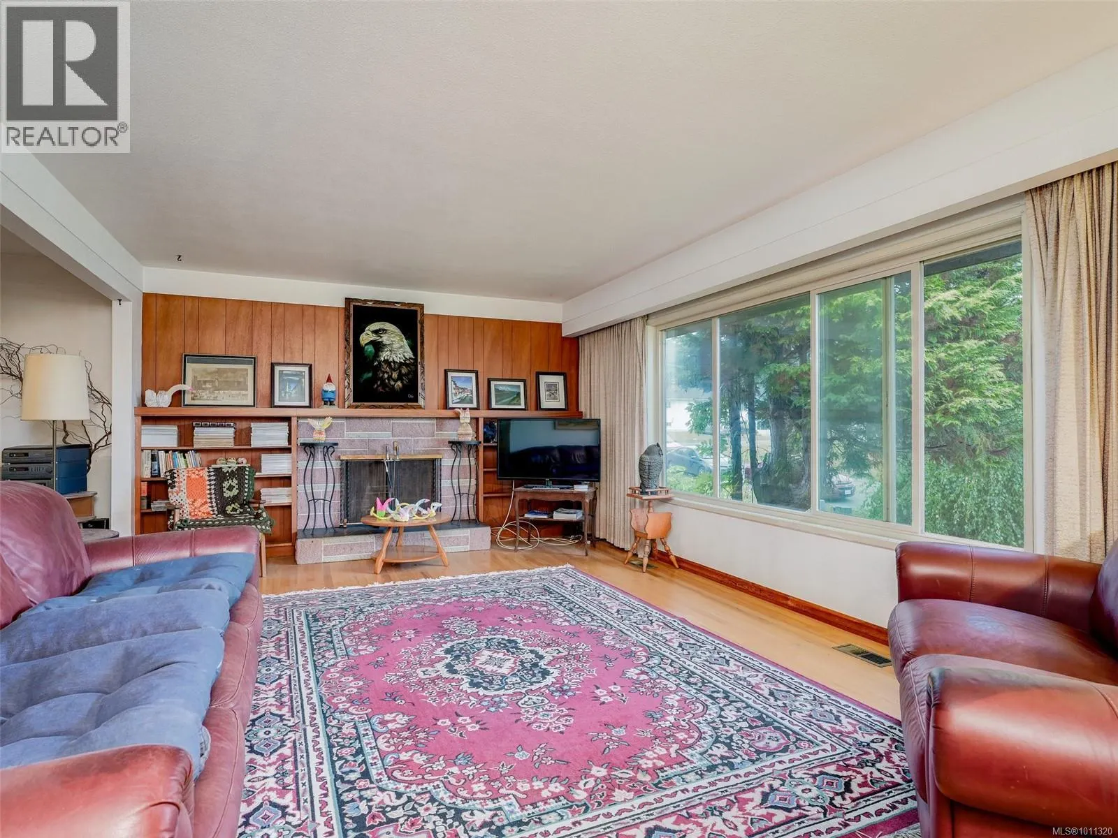 1611 Elm St