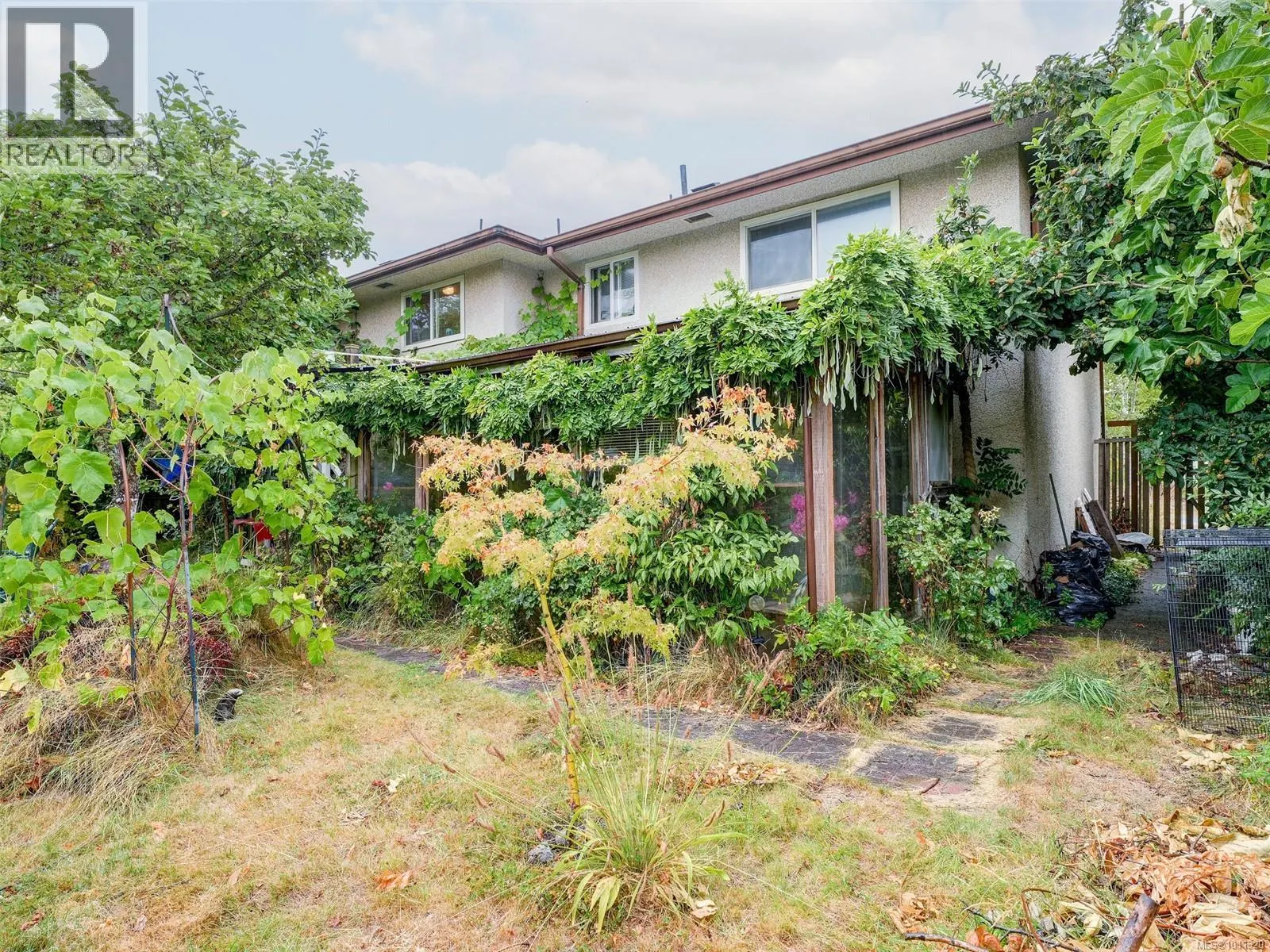 1611 Elm St