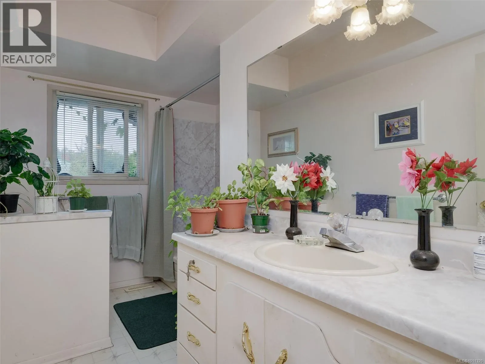 1611 Elm St