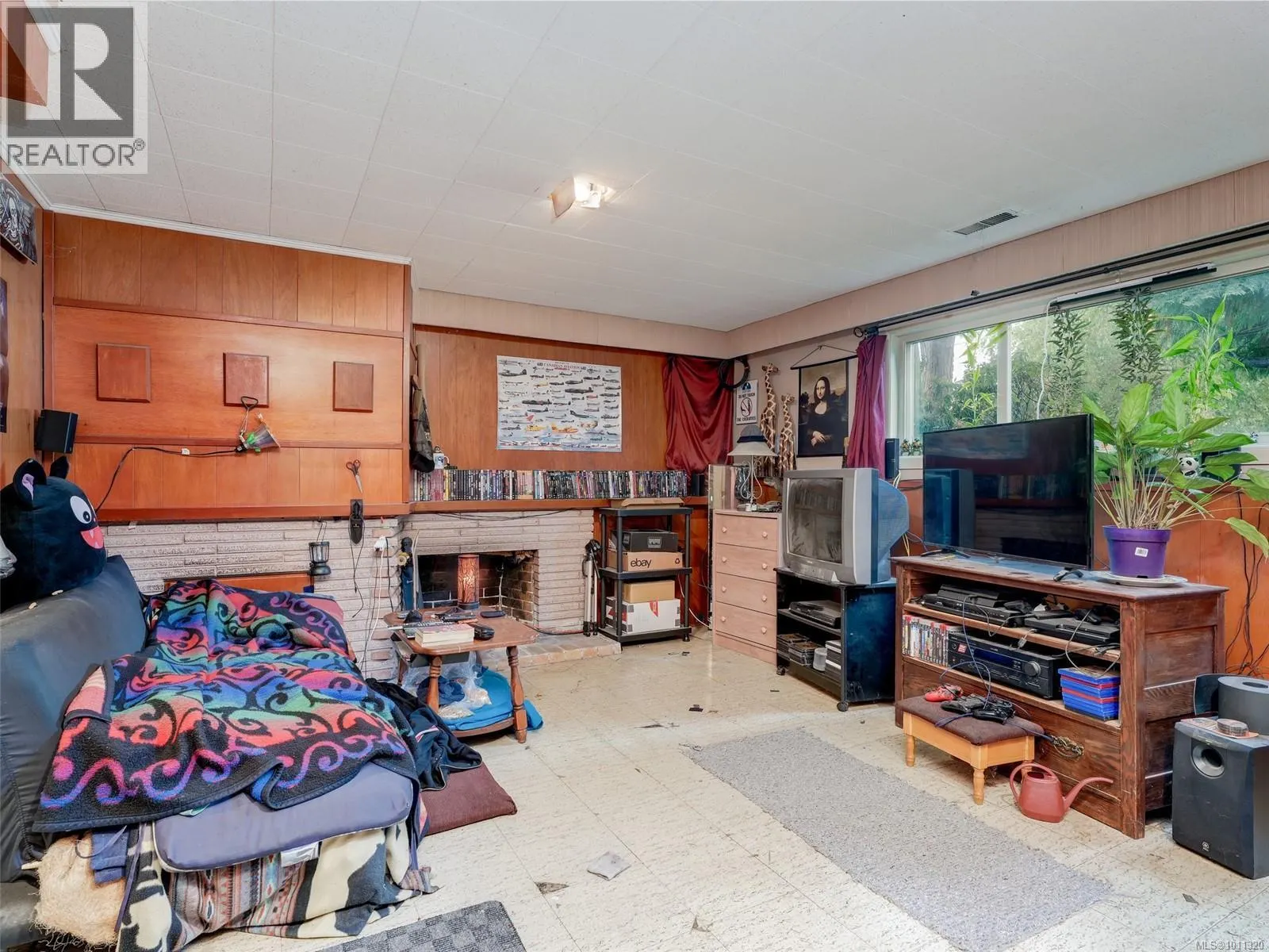 1611 Elm St