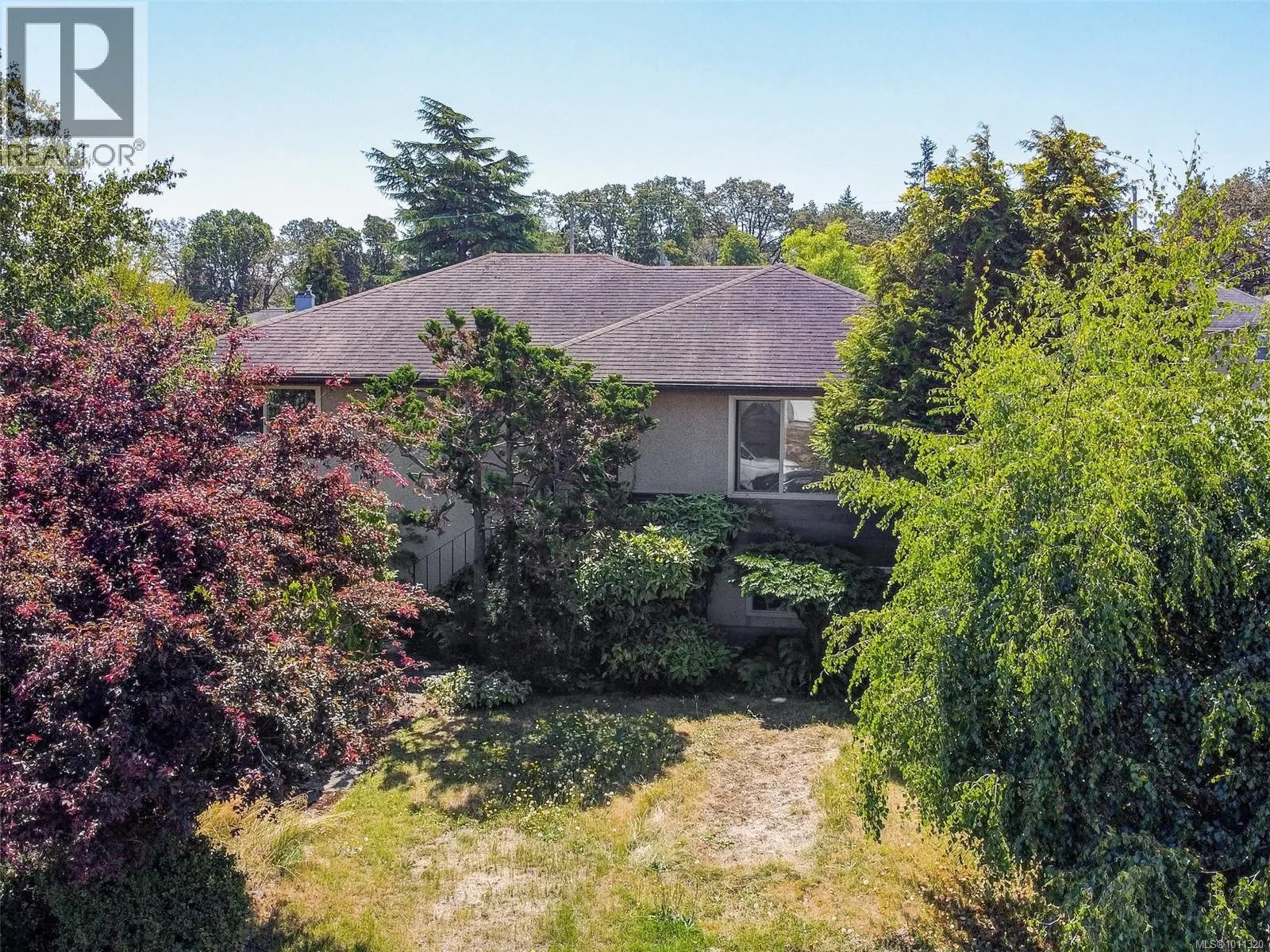 1611 Elm St