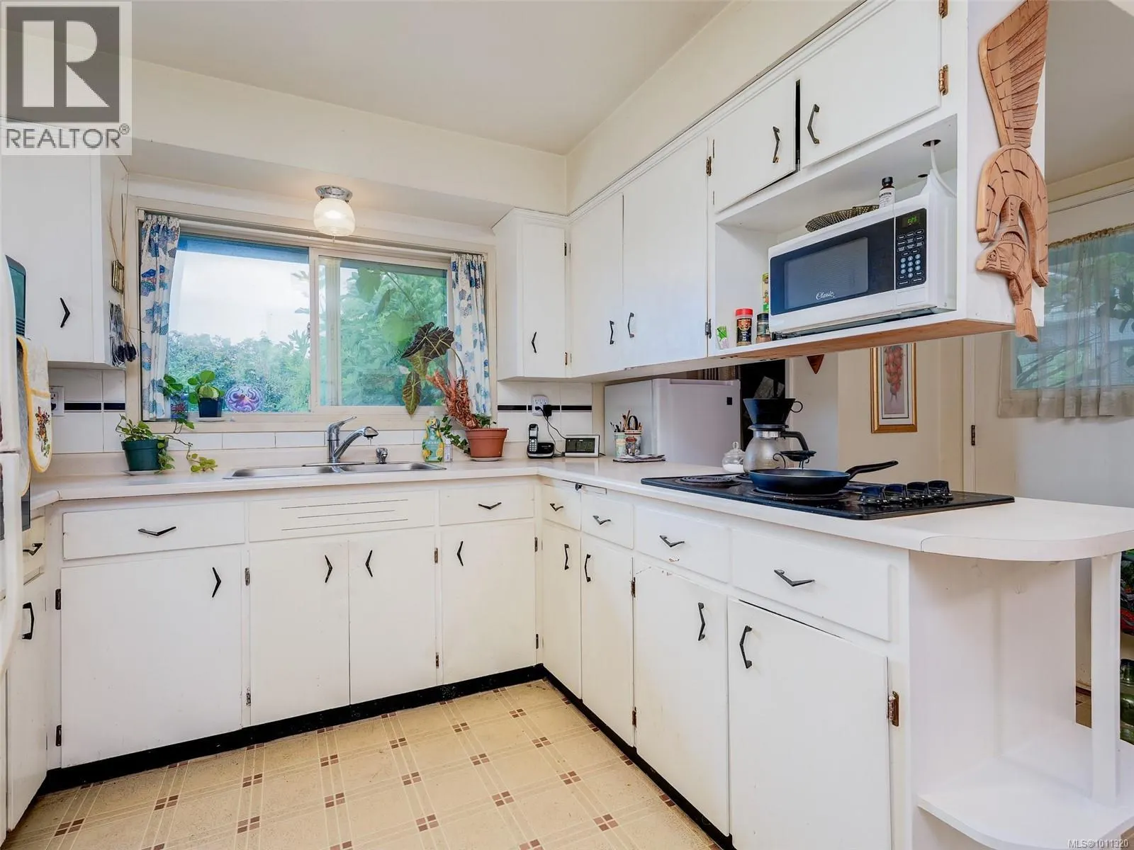 1611 Elm St