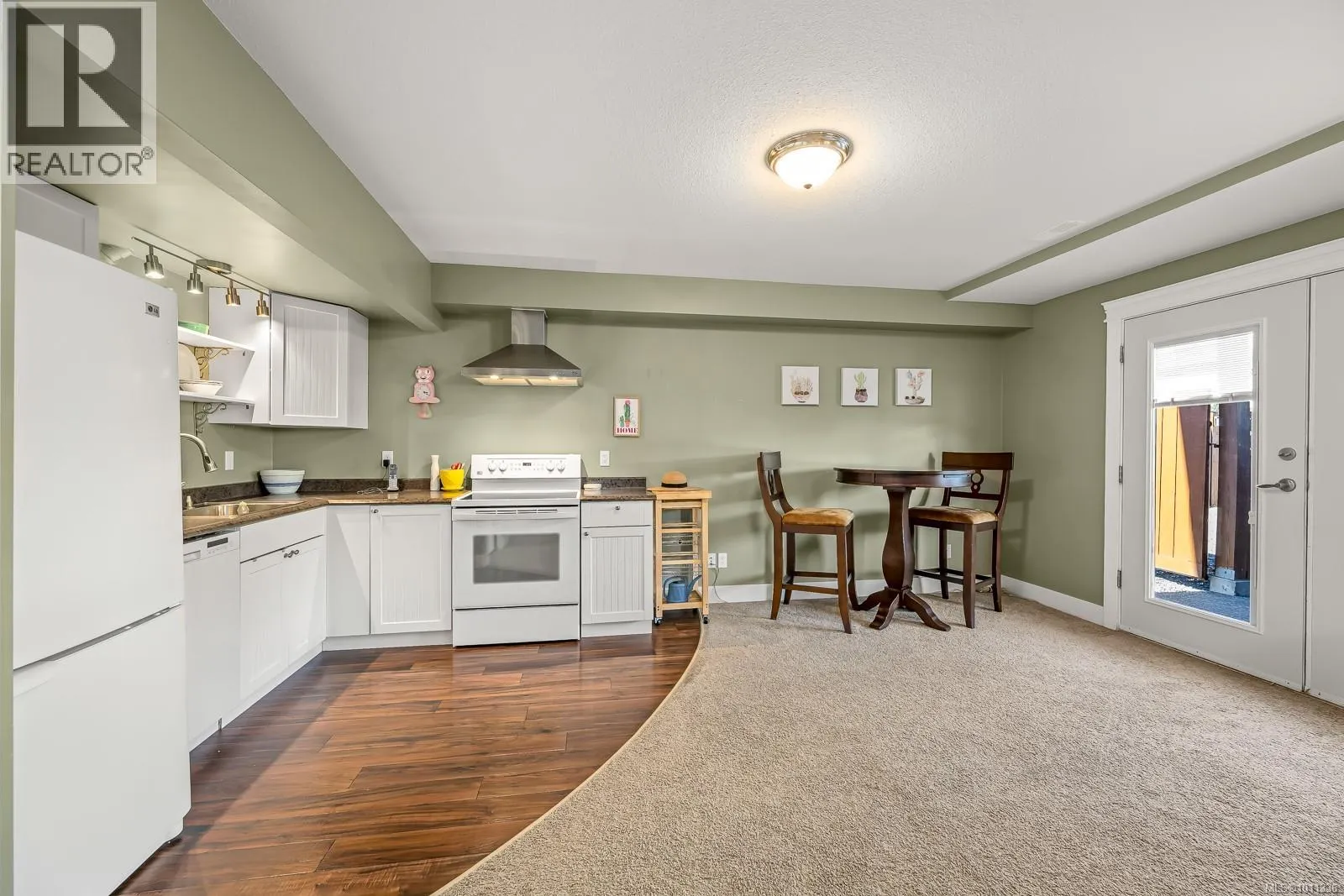 726 Cameleon Dr