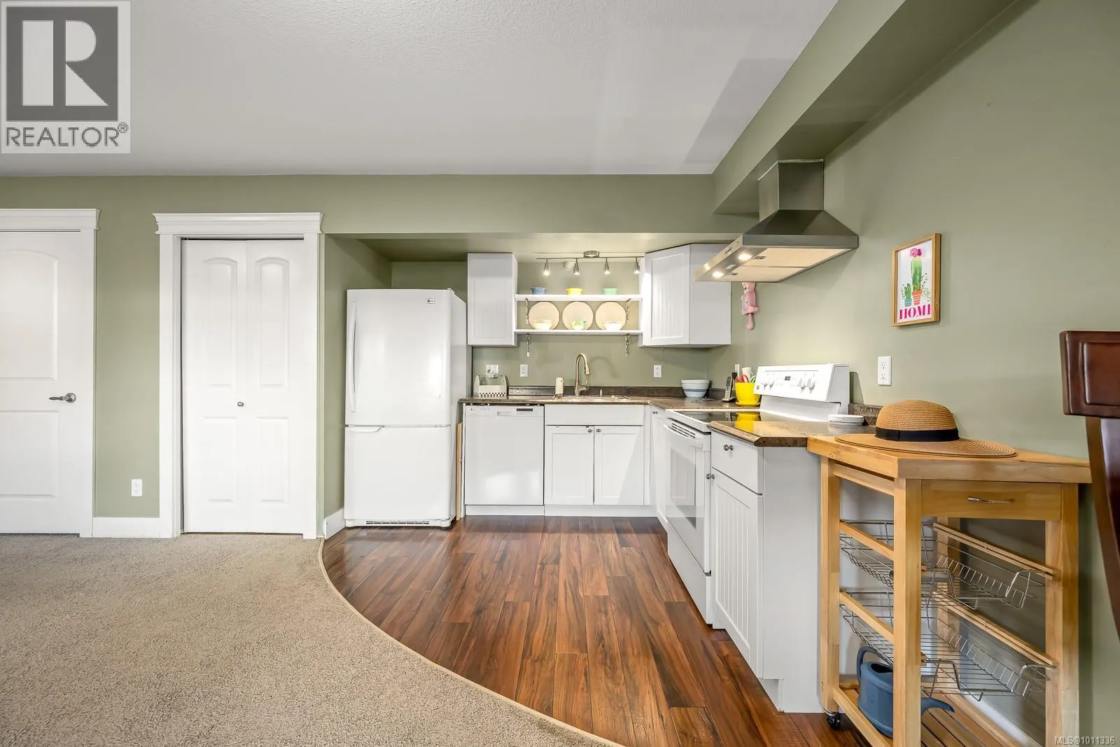 726 Cameleon Dr