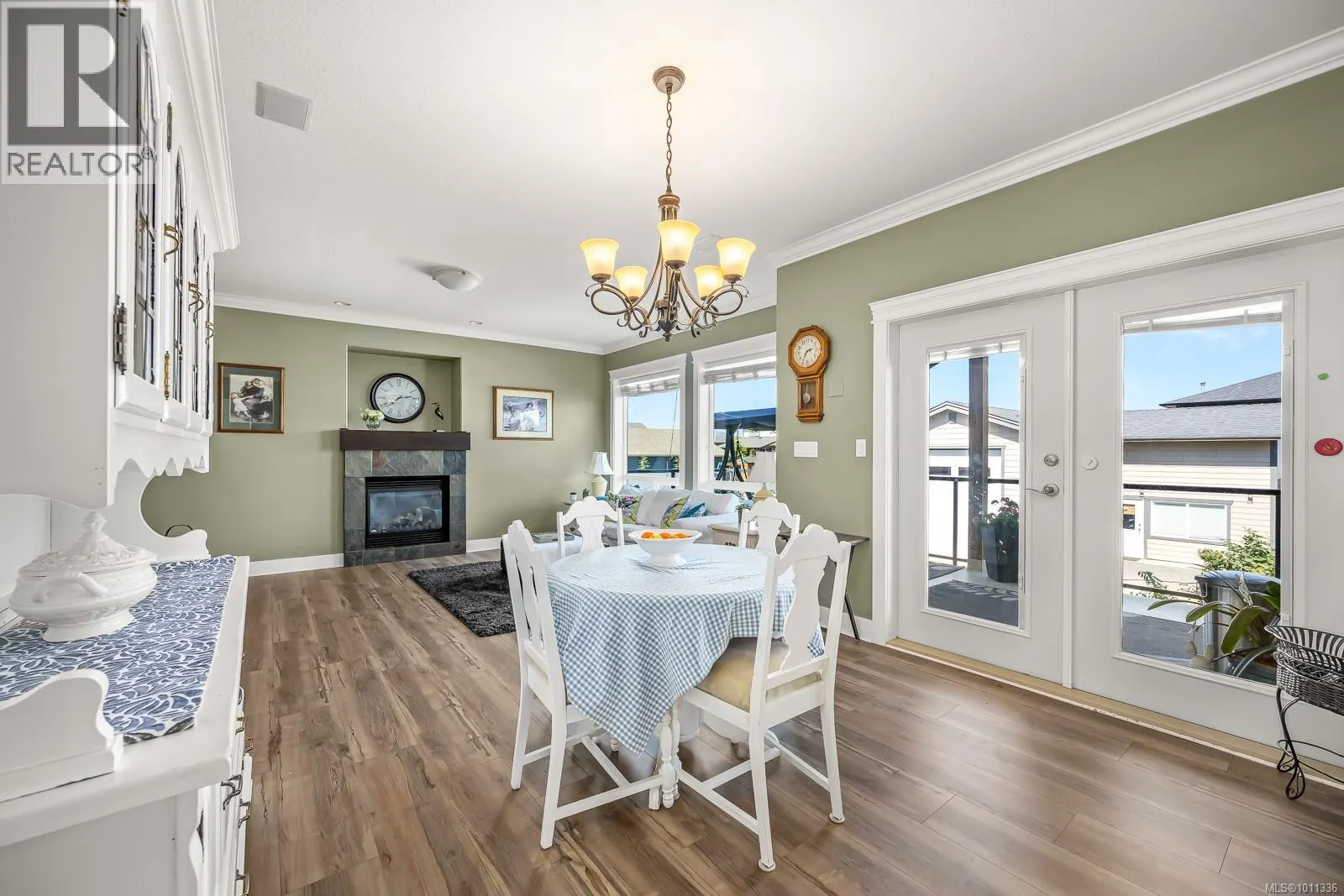 726 Cameleon Dr