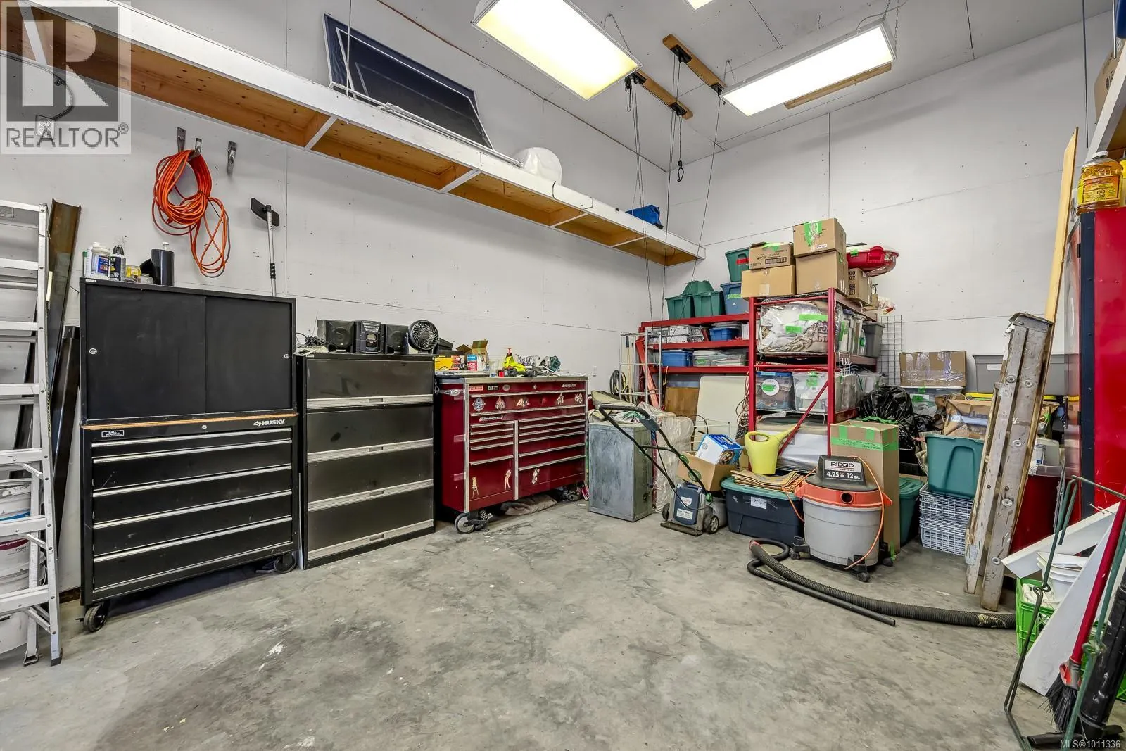 726 Cameleon Dr