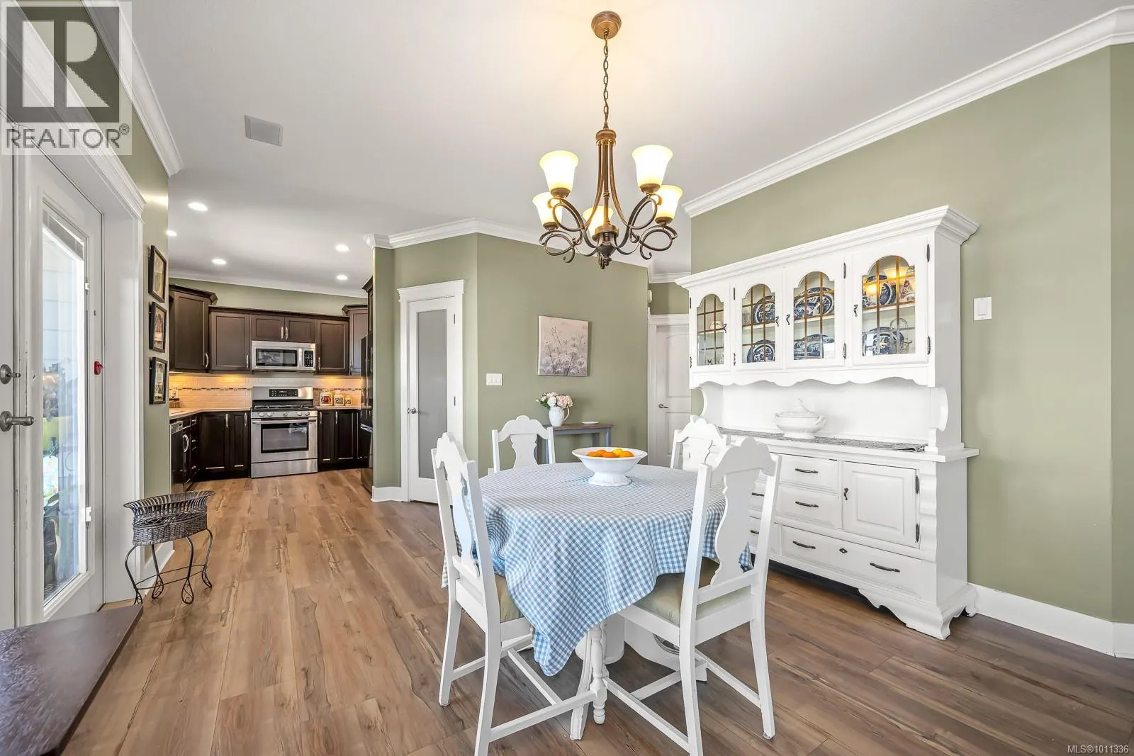 726 Cameleon Dr