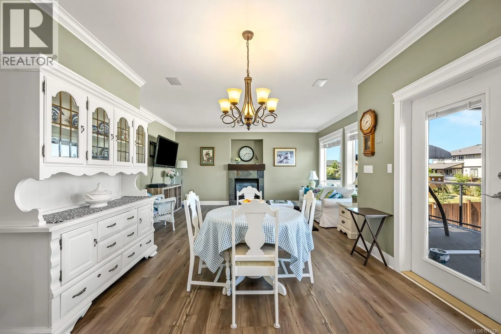 726 Cameleon Dr