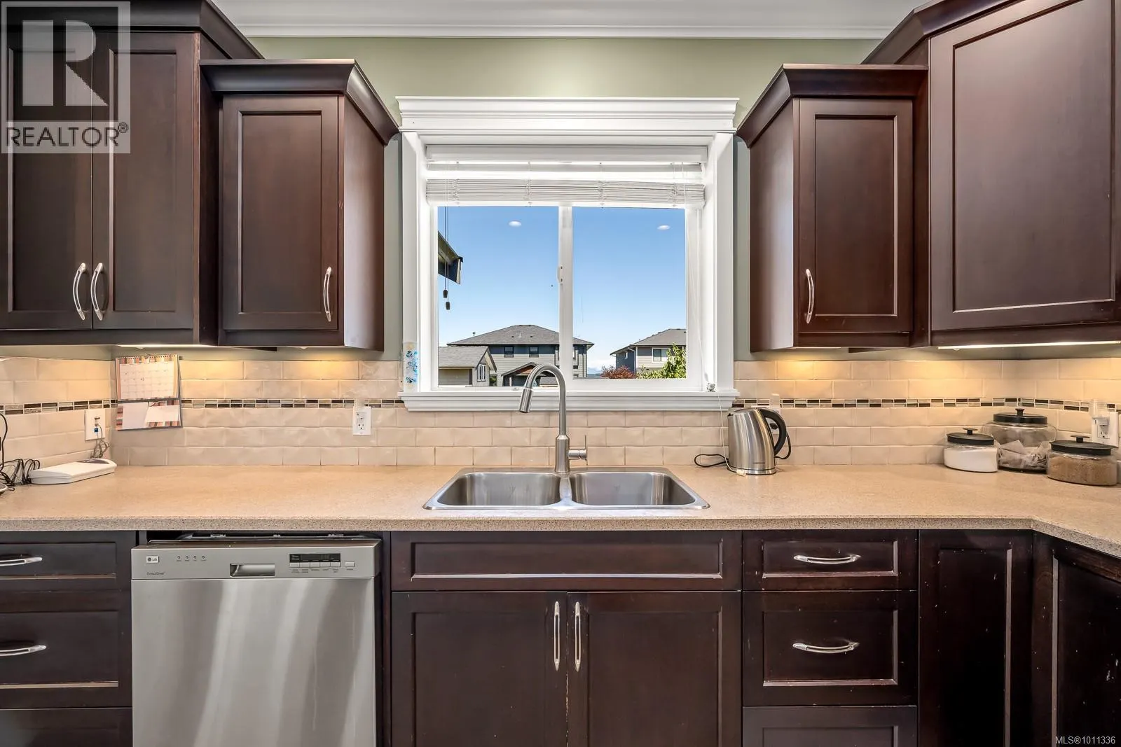 726 Cameleon Dr