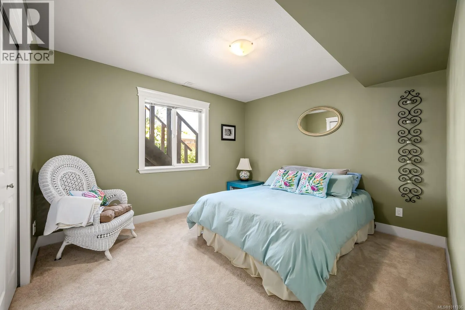 726 Cameleon Dr