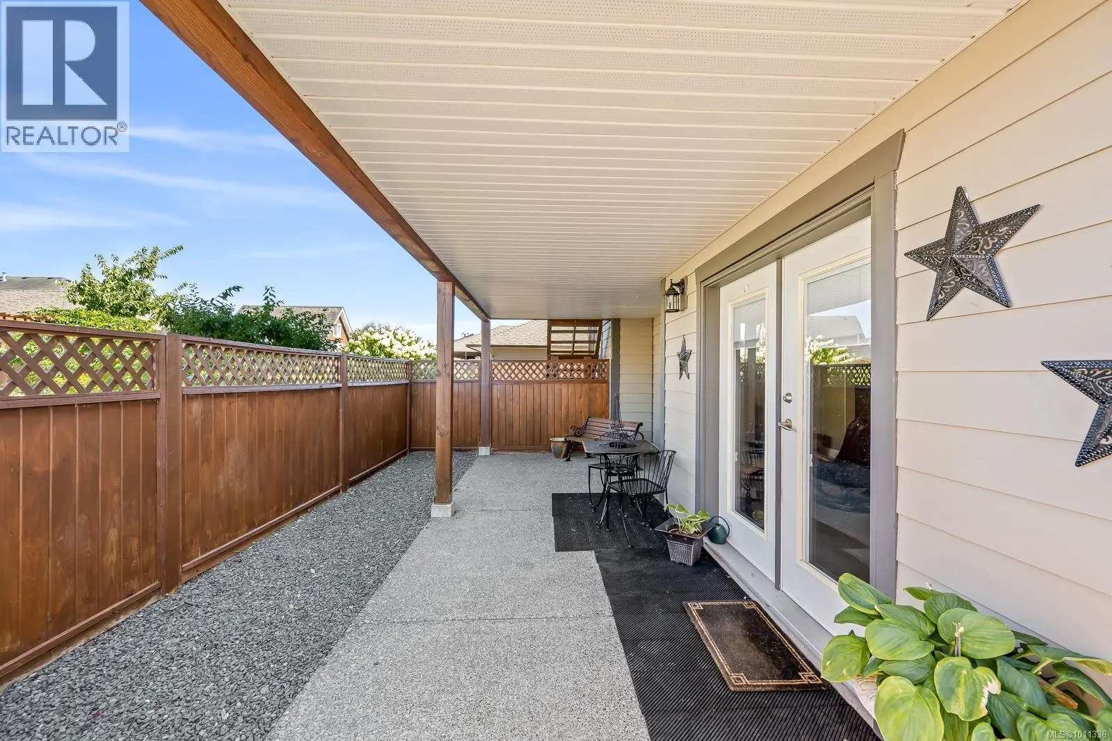 726 Cameleon Dr