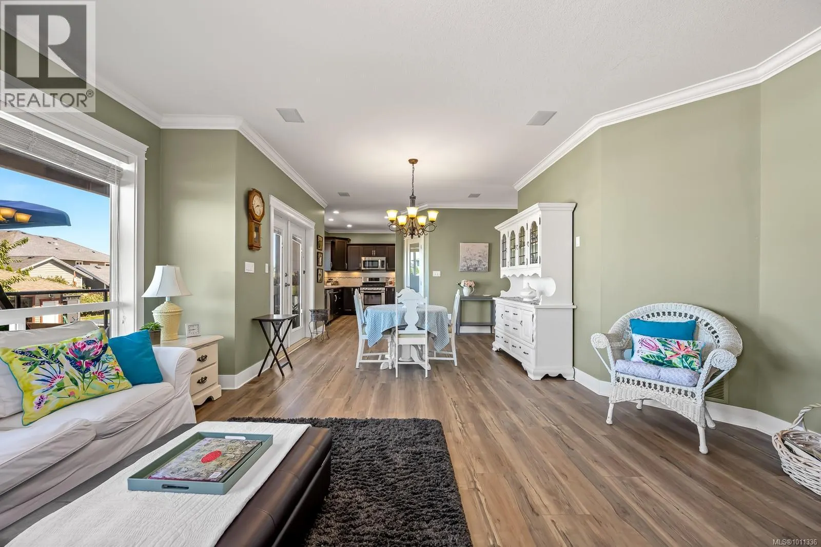 726 Cameleon Dr