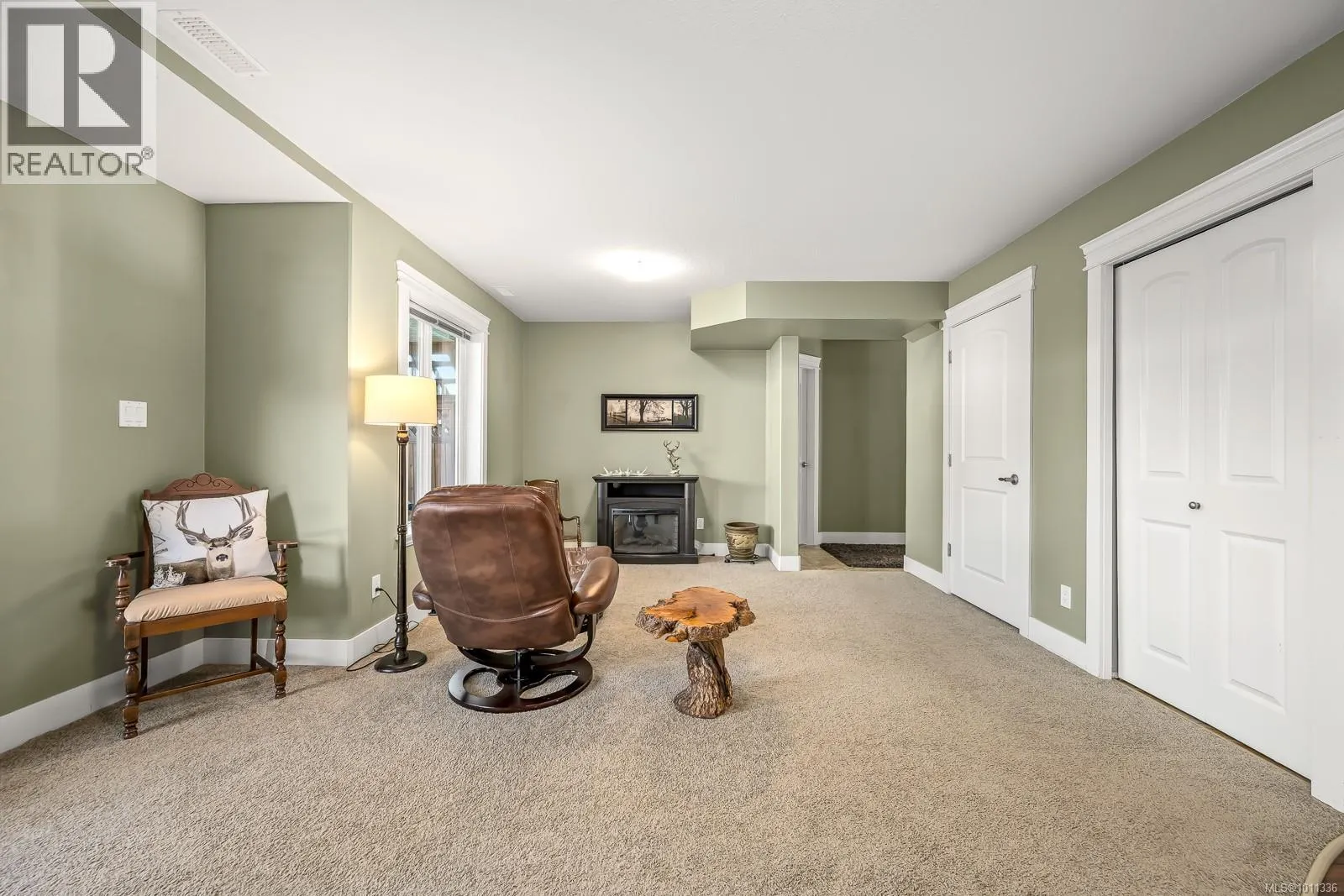 726 Cameleon Dr