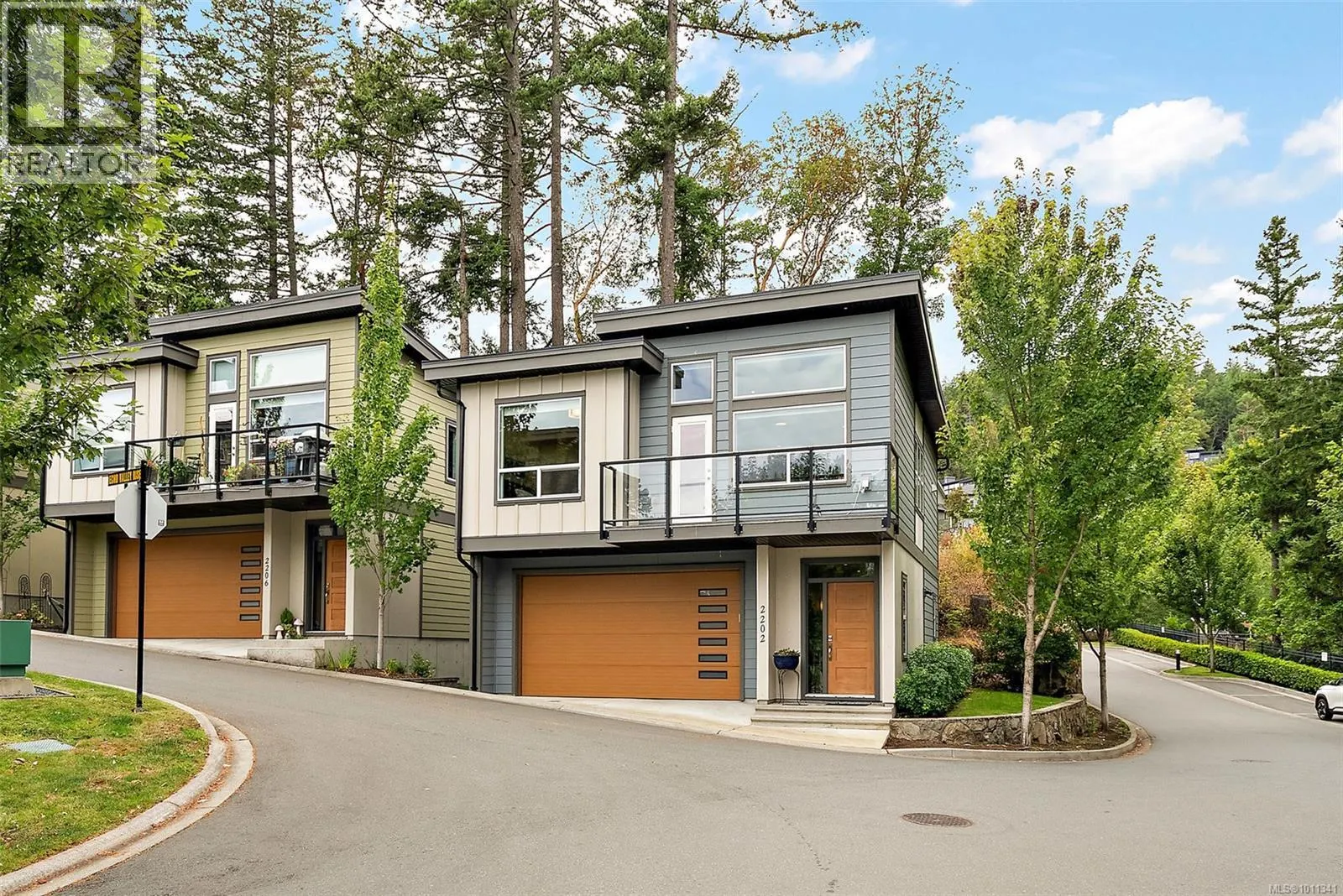 2202 Echo Valley Rise