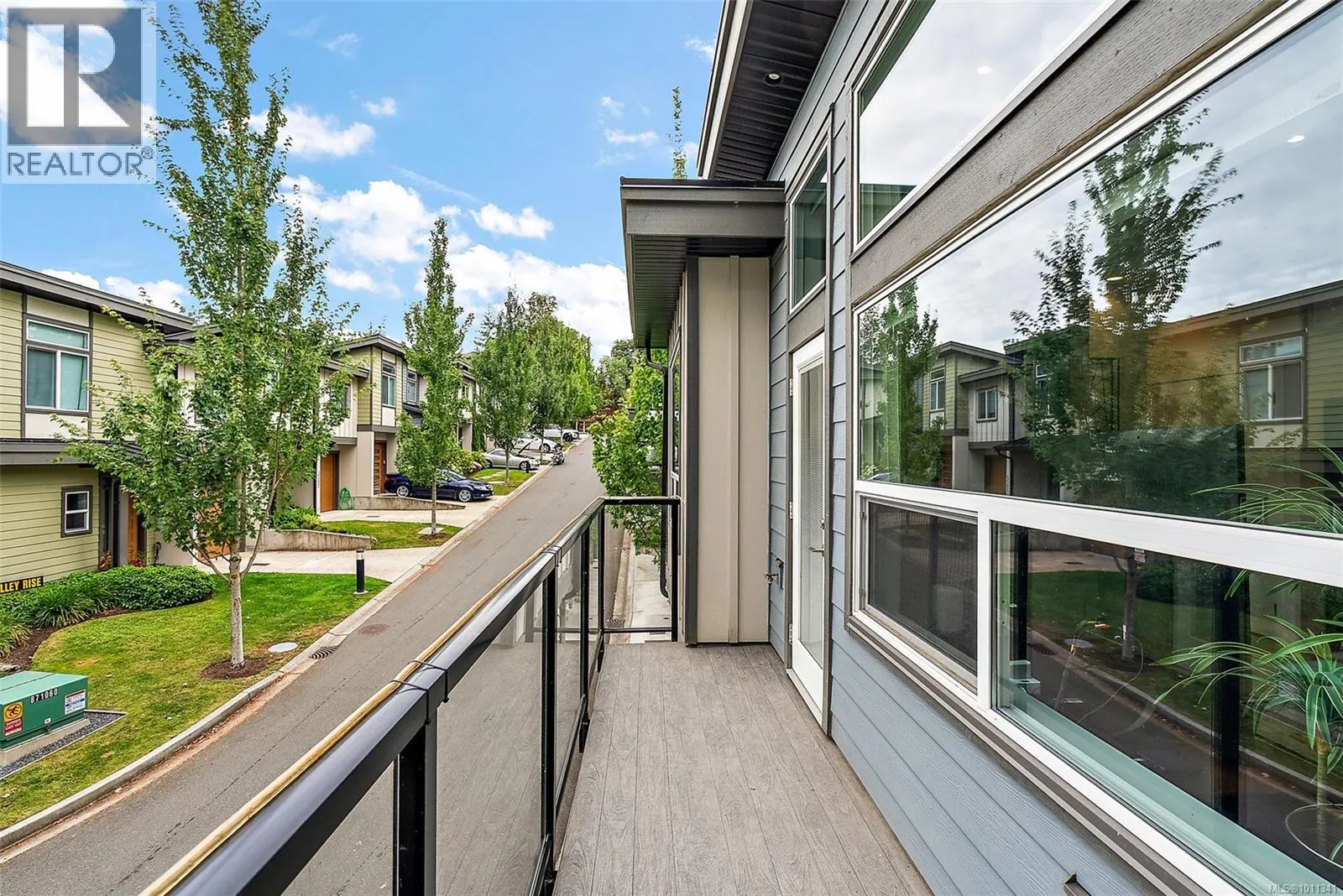 2202 Echo Valley Rise