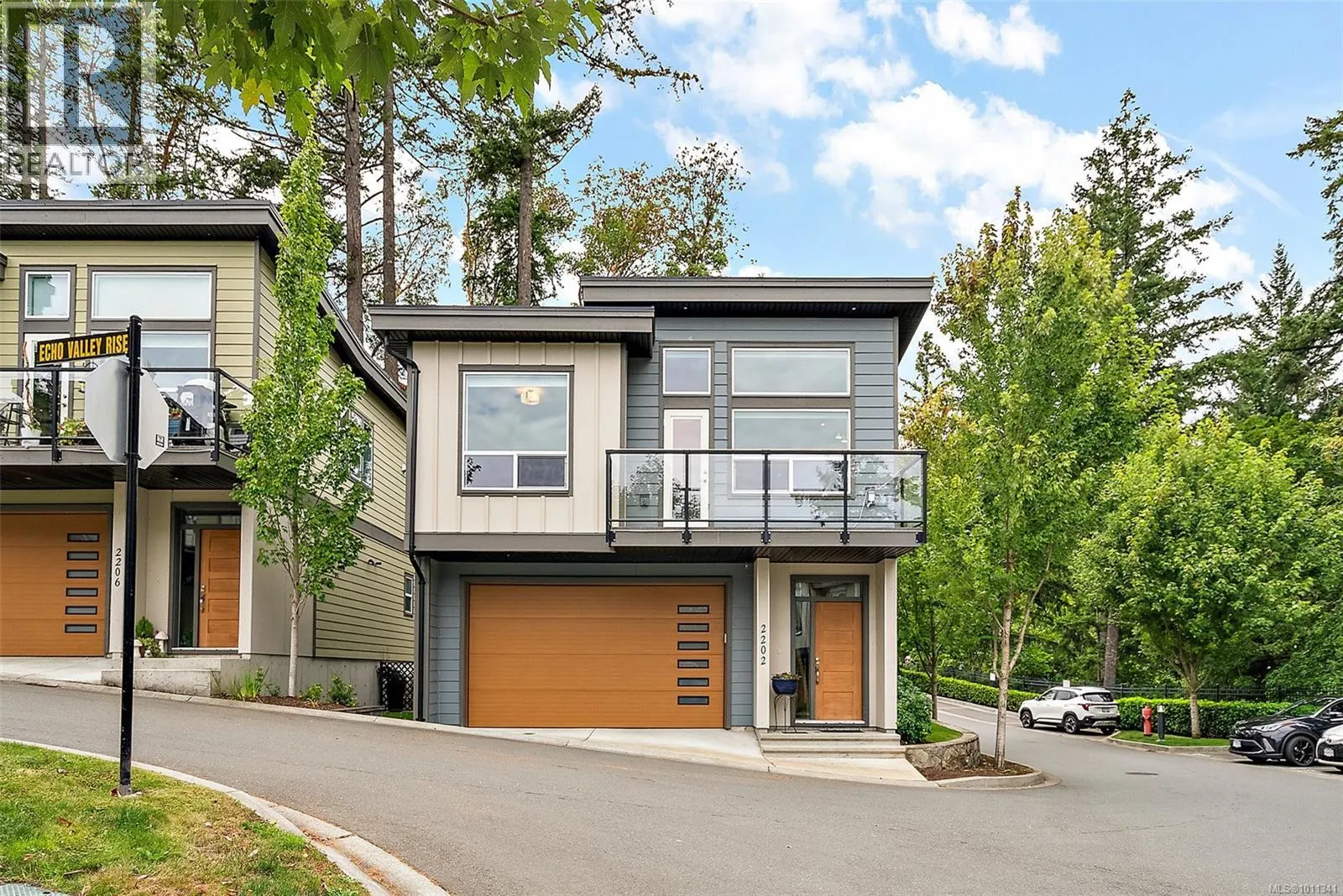 2202 Echo Valley Rise
