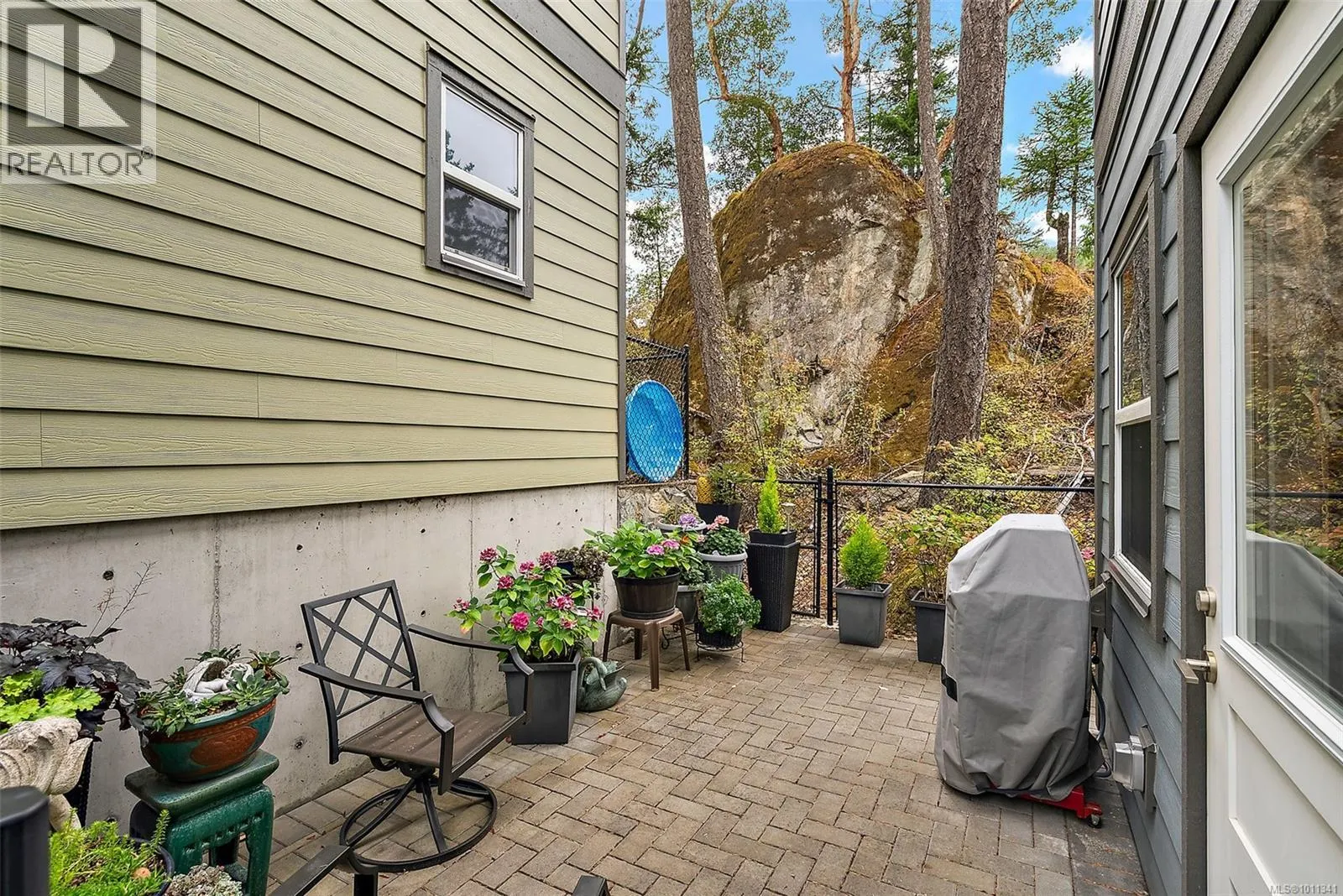 2202 Echo Valley Rise