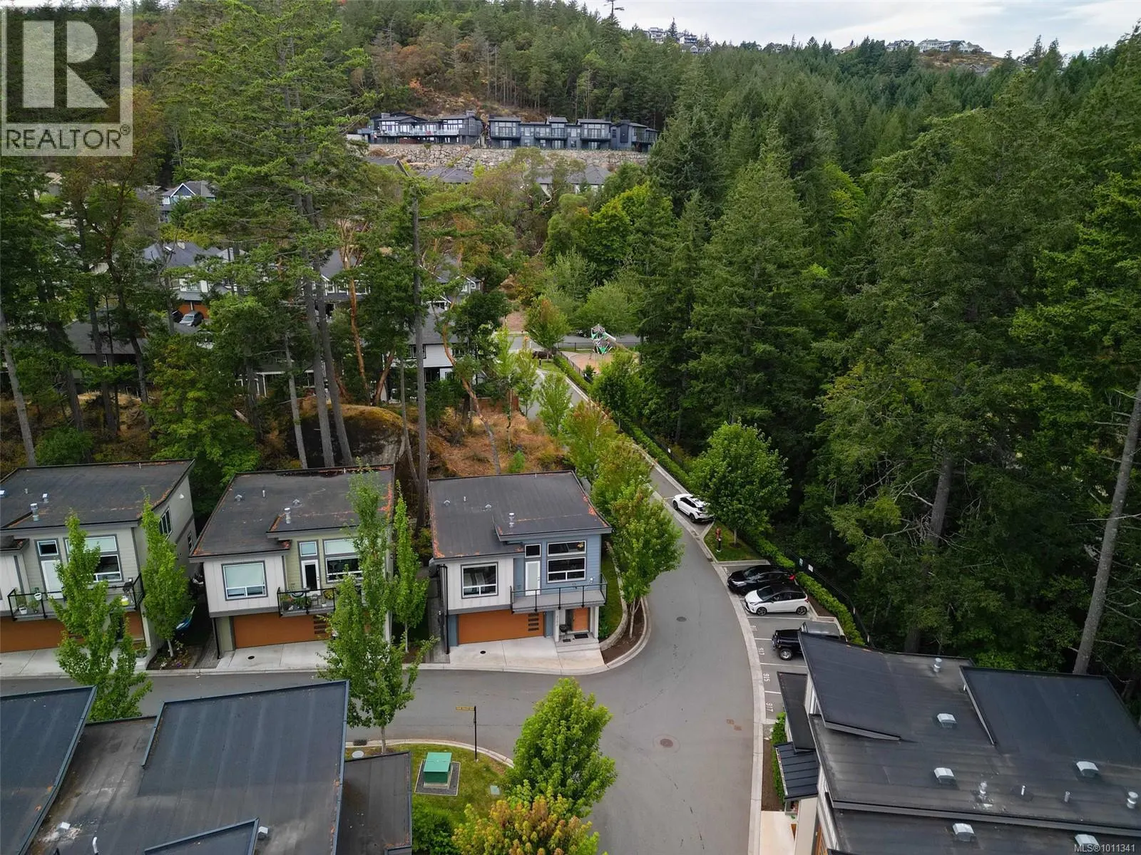 2202 Echo Valley Rise