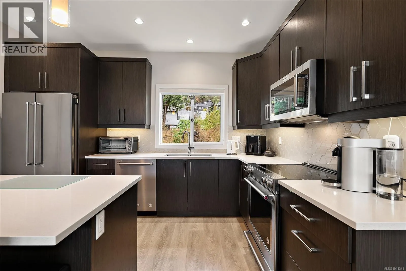 2202 Echo Valley Rise