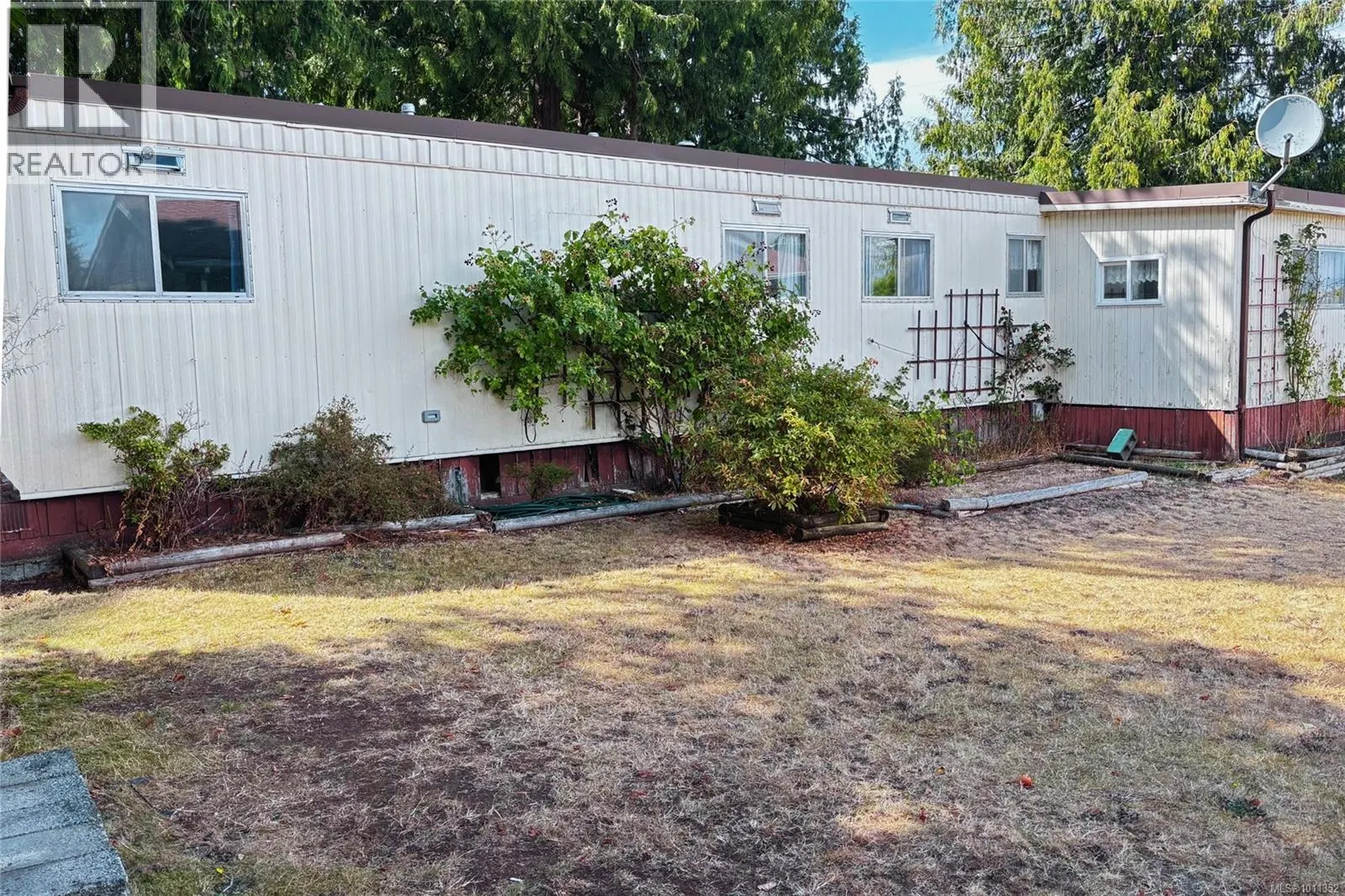 990 Riley Rd