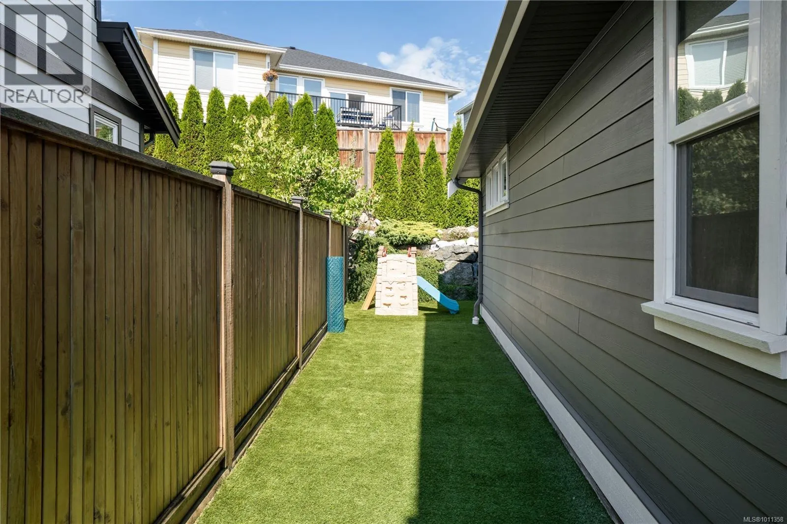 6552 Arranwood Dr