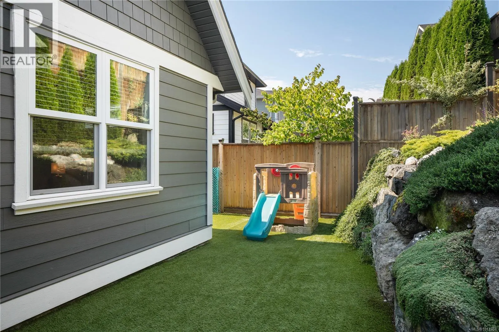 6552 Arranwood Dr