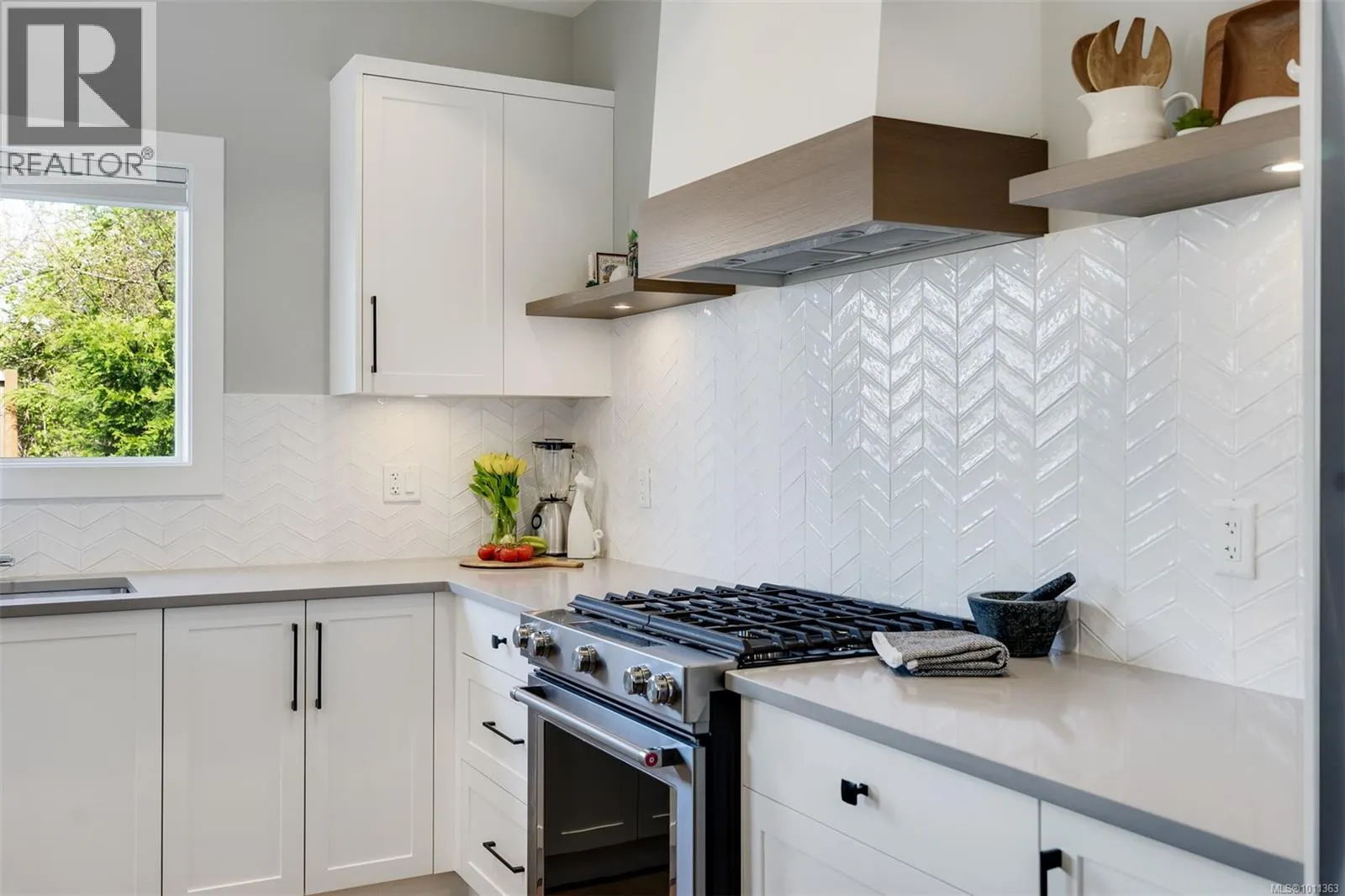 9350 East Saanich Rd