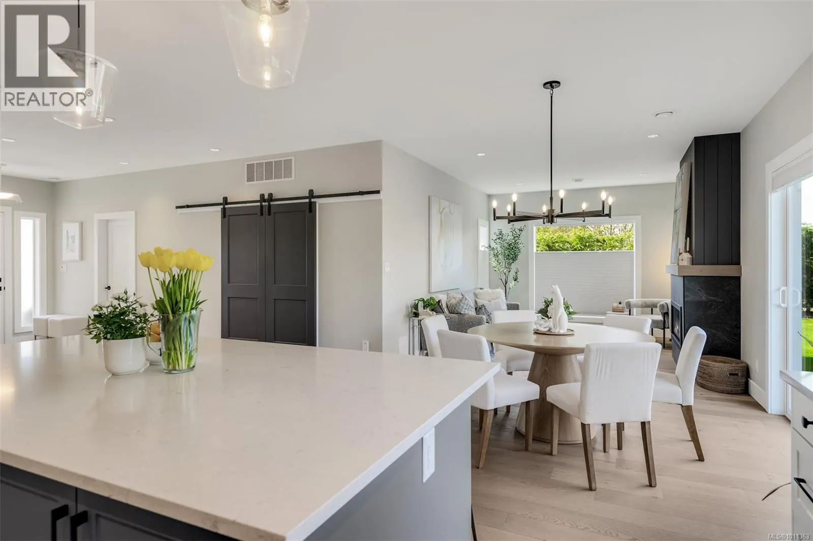 9350 East Saanich Rd