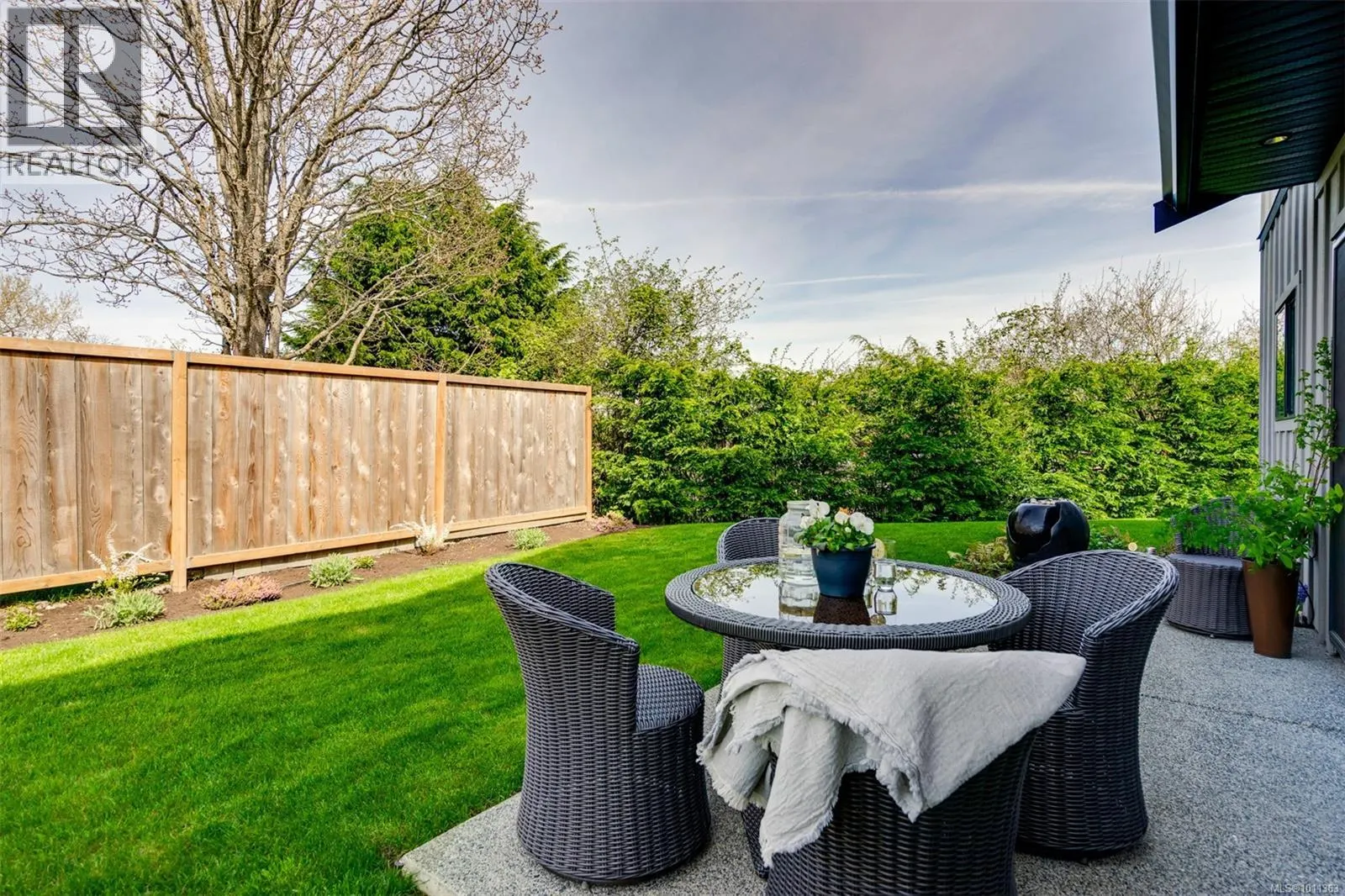 9350 East Saanich Rd
