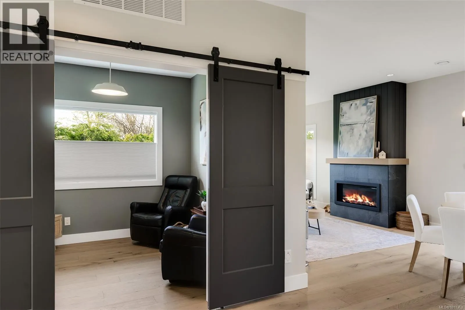 9350 East Saanich Rd