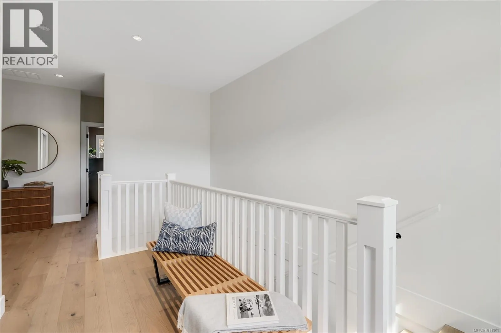 9350 East Saanich Rd