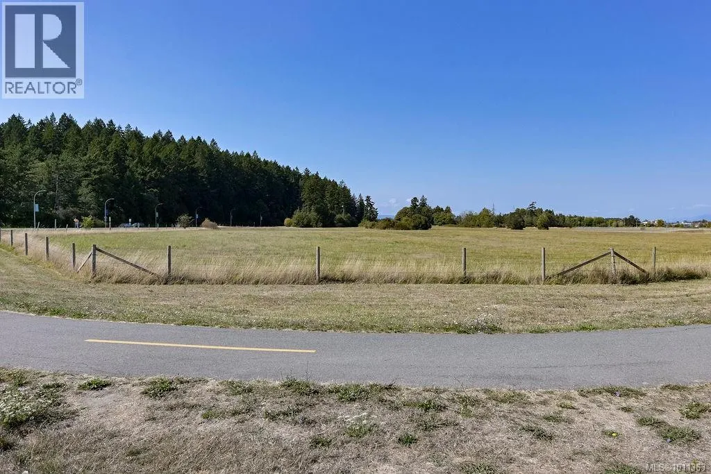 9350 East Saanich Rd