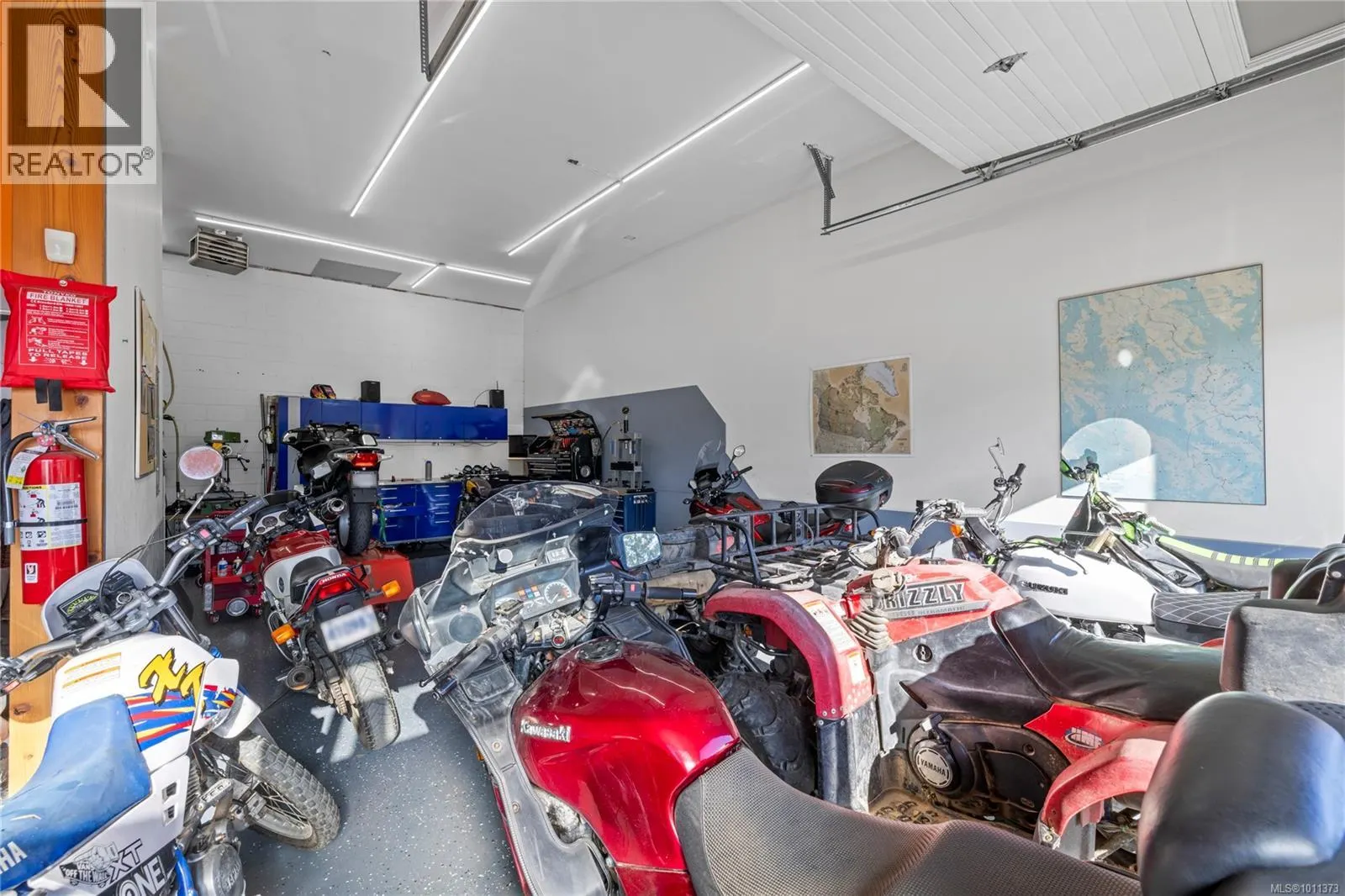 464 Island Hwy E