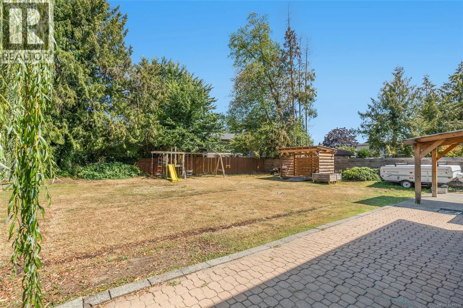 338 McKinnon St