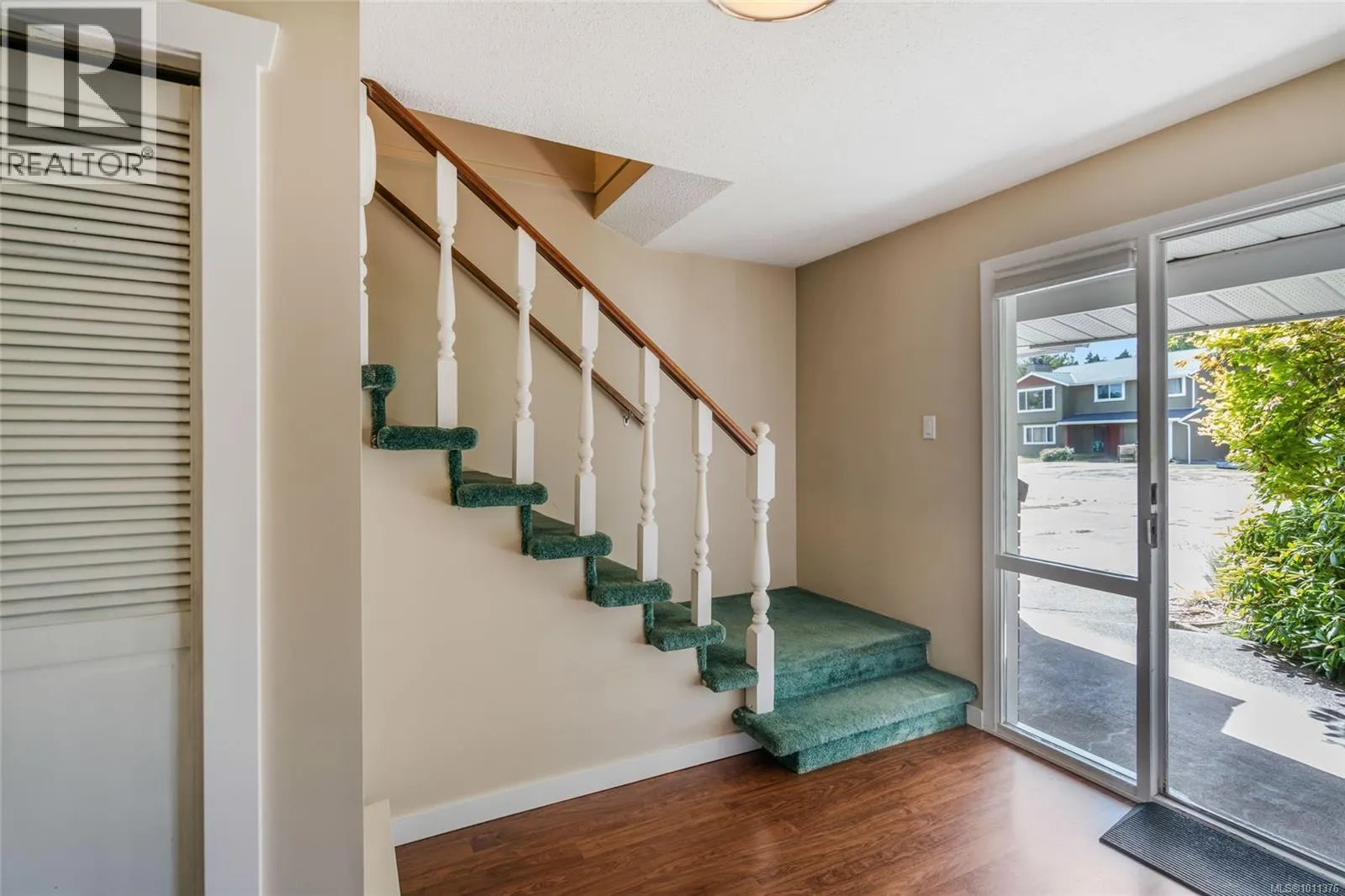 338 McKinnon St