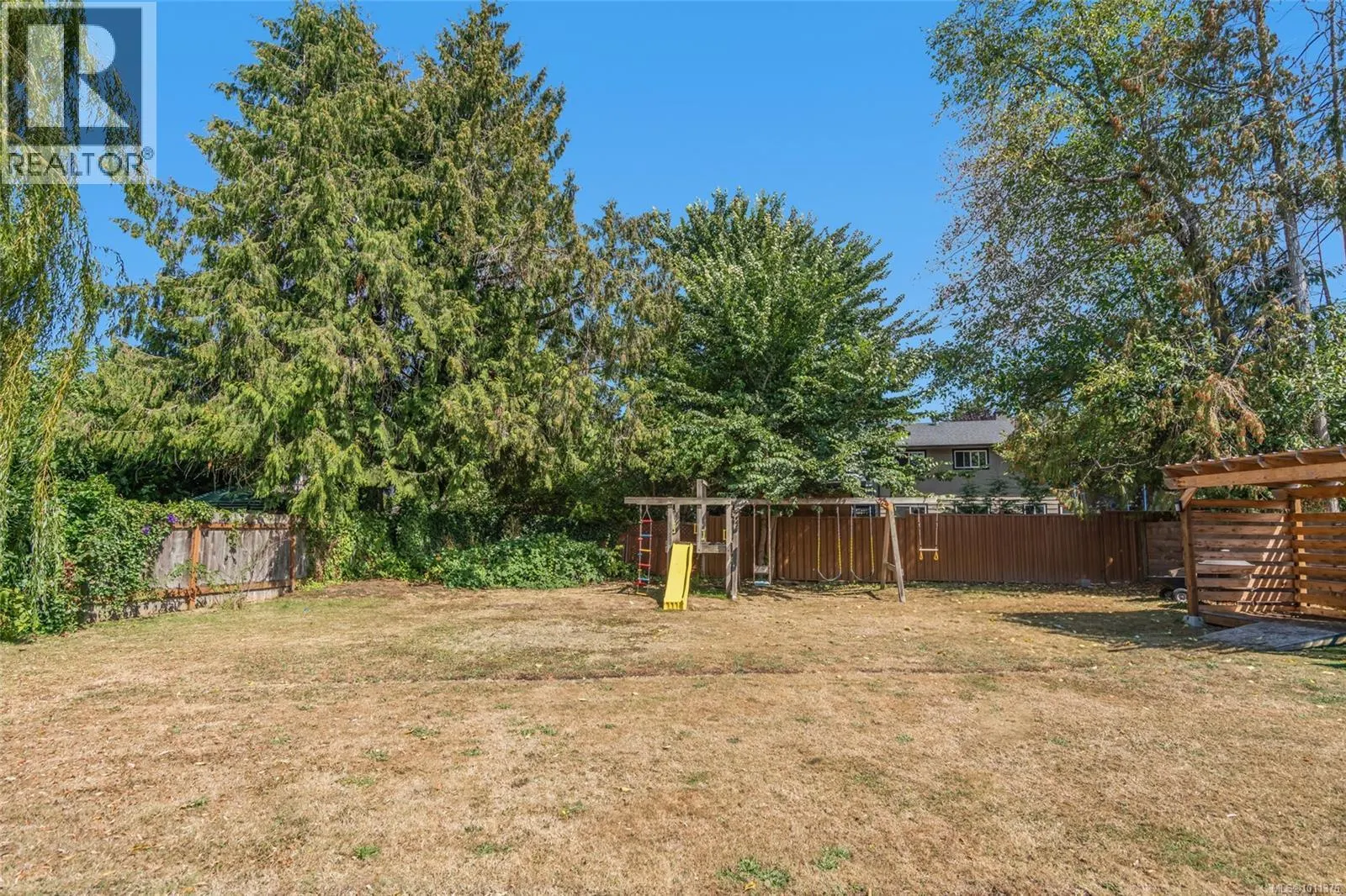 338 McKinnon St