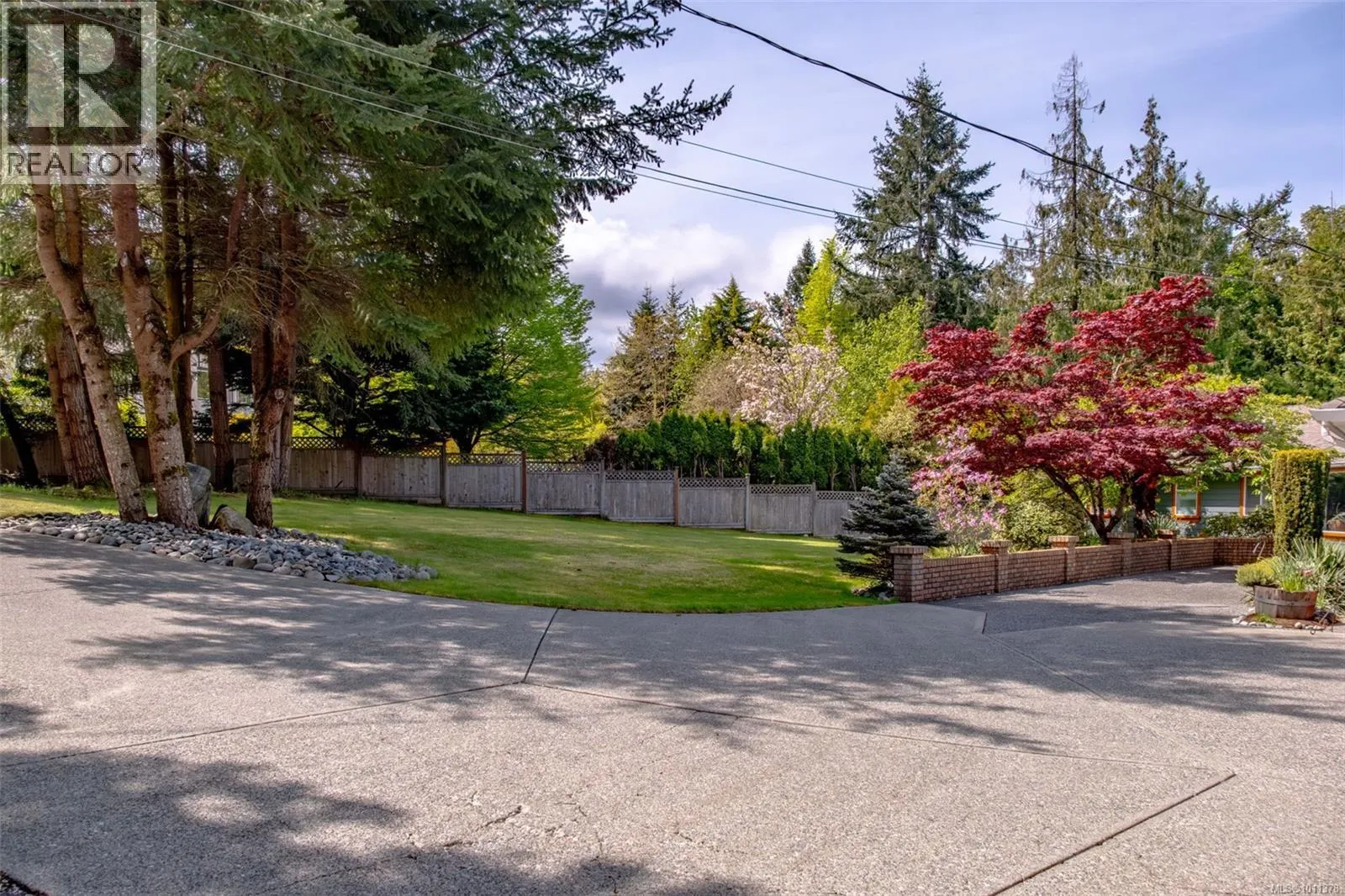 6861 Wayne Pl