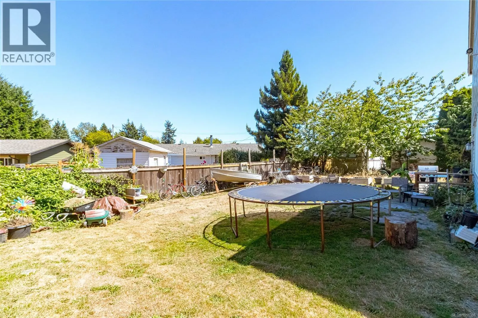 9975 Victoria Rd