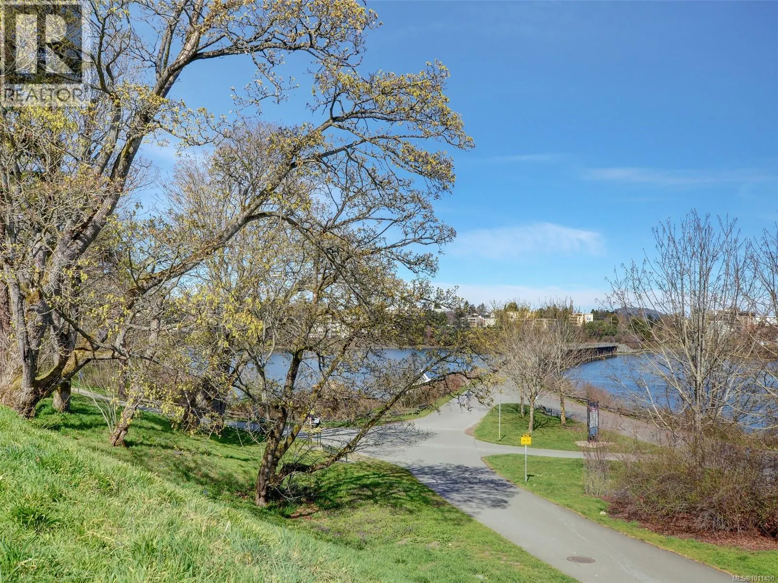 310 787 Tyee Rd