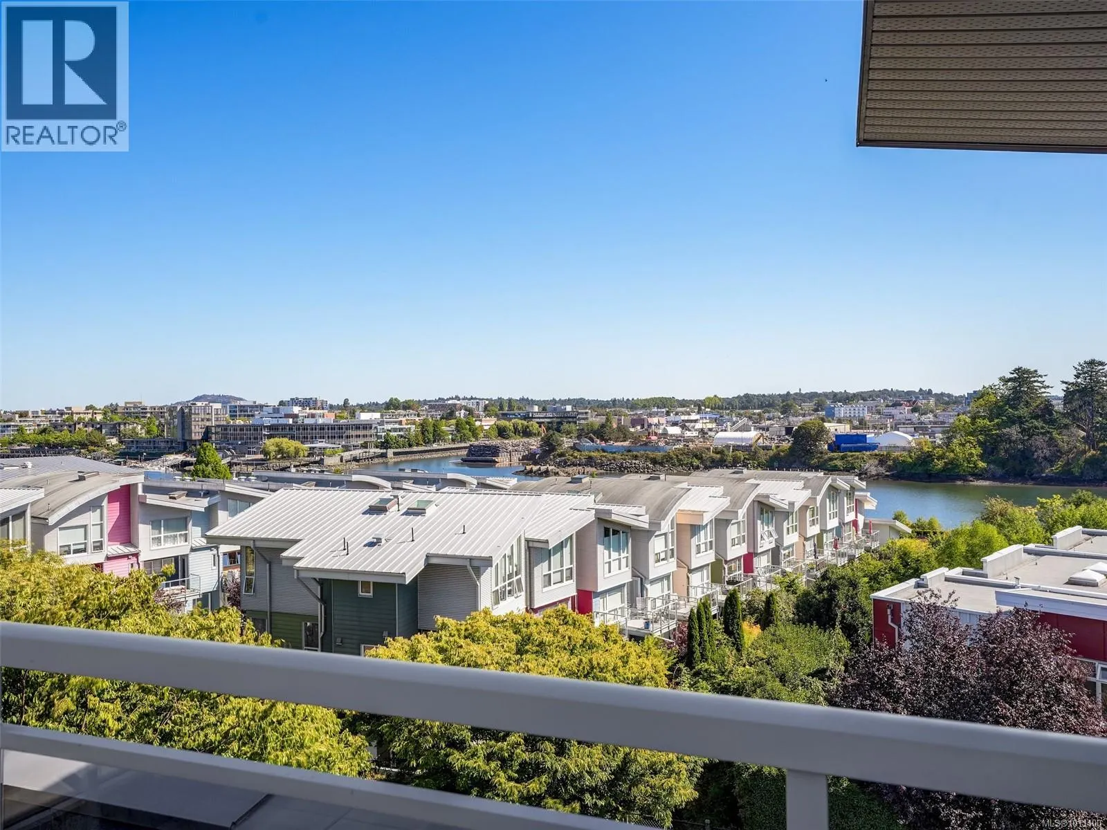 310 787 Tyee Rd