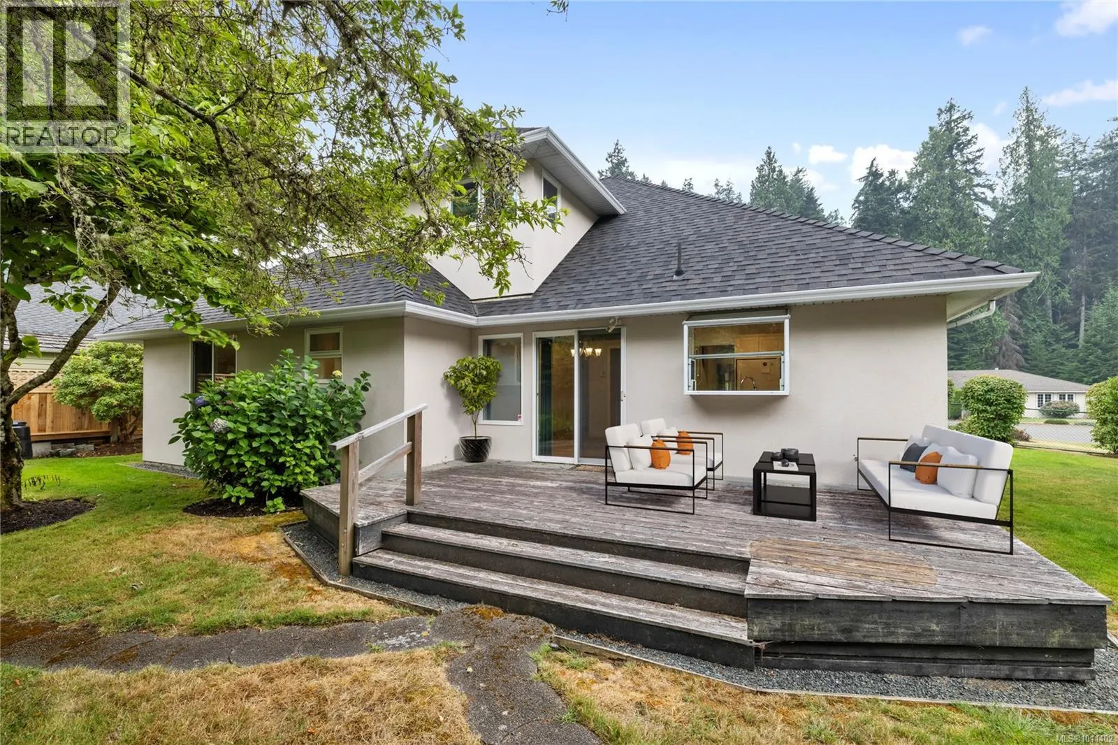 375 Palm Dr