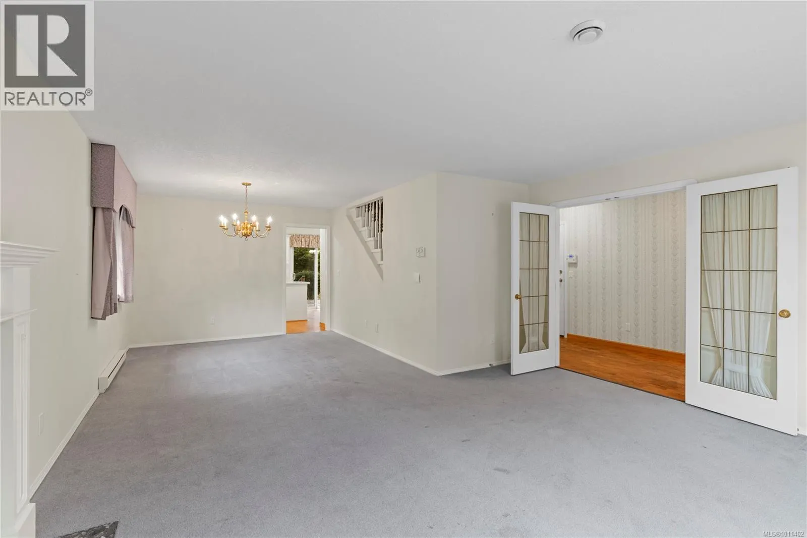 375 Palm Dr